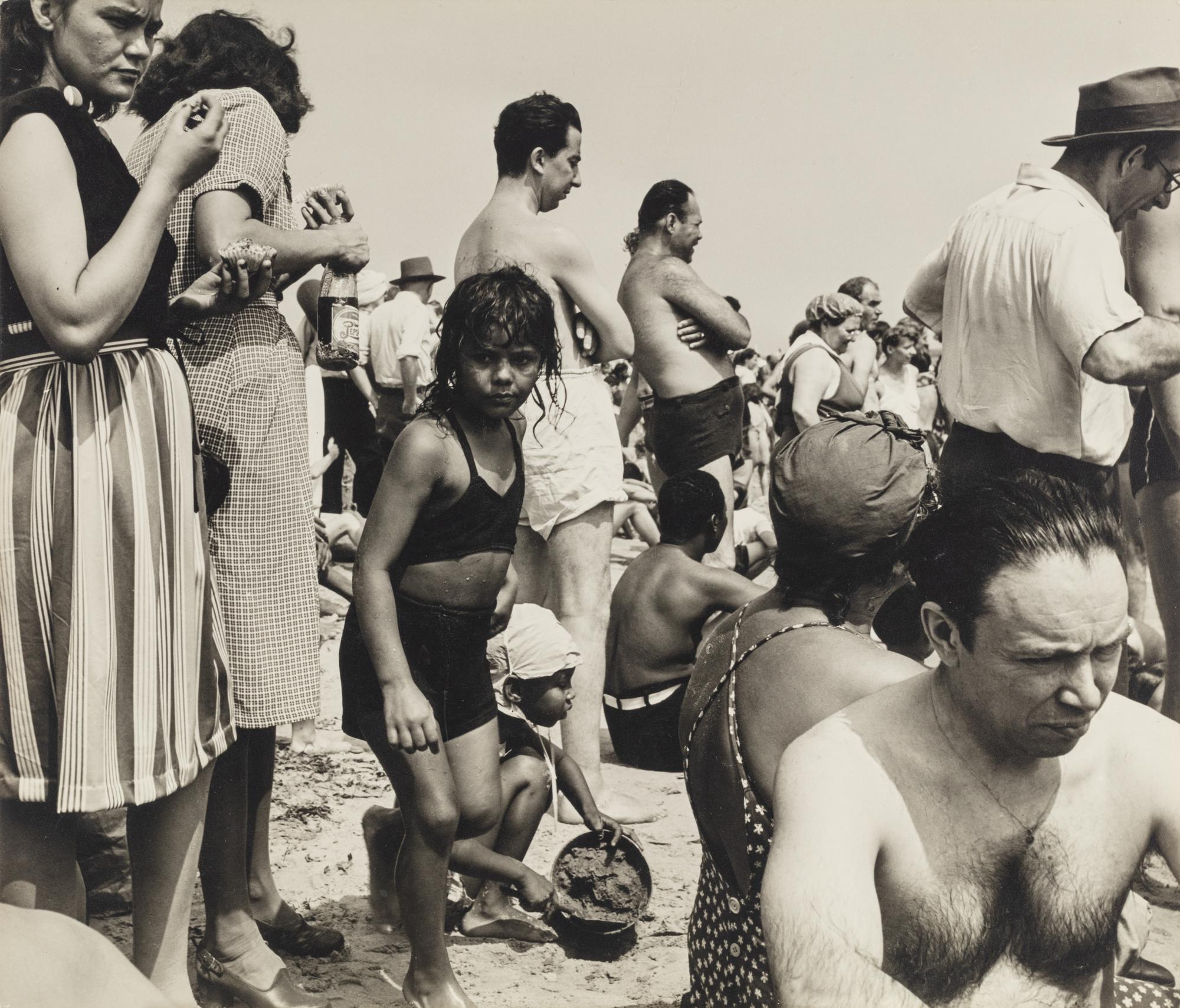 Morris Engel (1918-2005) Coney Island, New York, 1940s