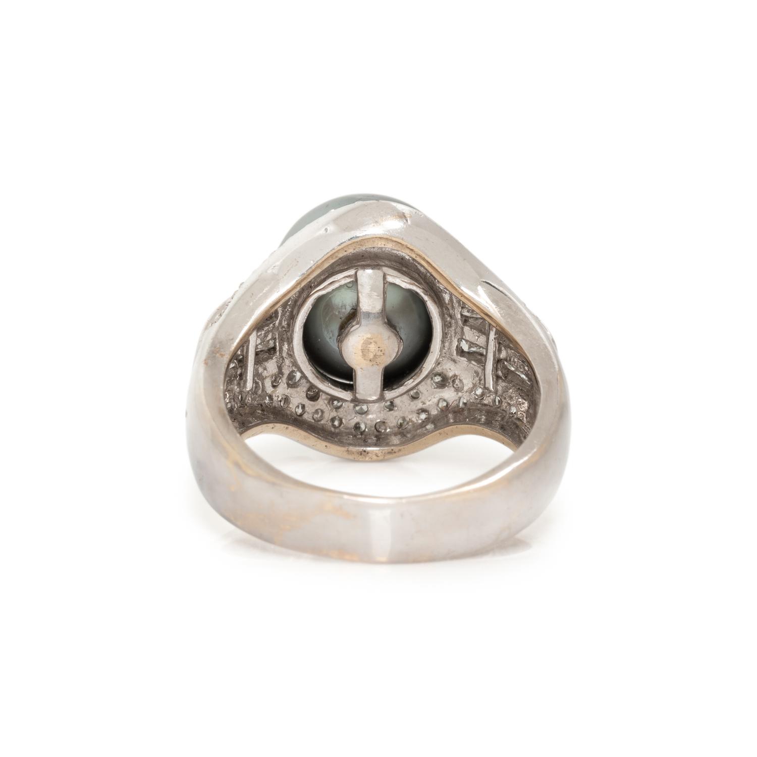 CULTURED TAHITIAN PEARL AND DIAMOND RING