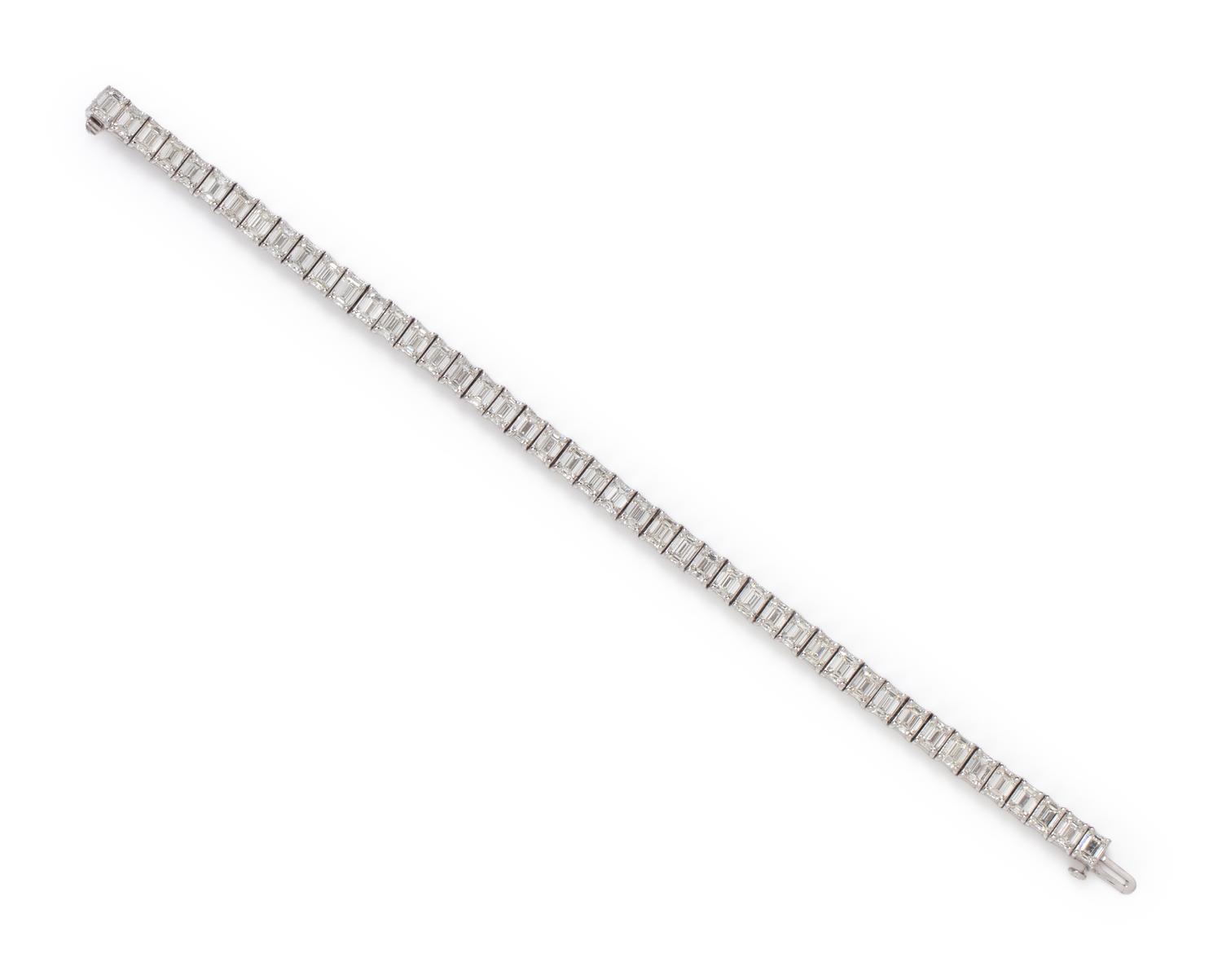EMERALD CUT DIAMOND BRACELET