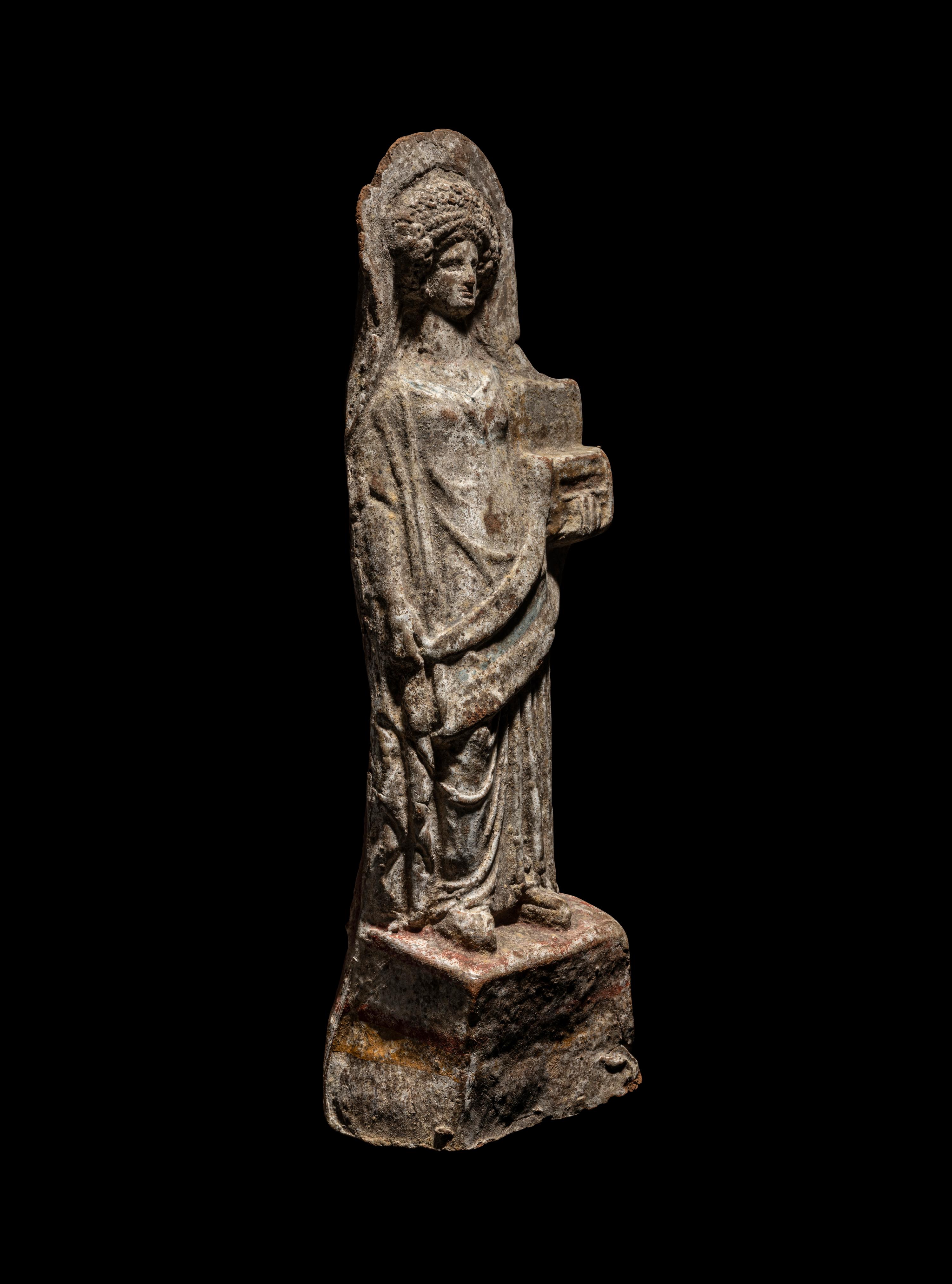 A Boeotian Terracotta Standing Figure with Casket