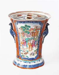 Large Chinese Export porcelain Rose Mandarin palette bough pot qianlong, 1770-1780