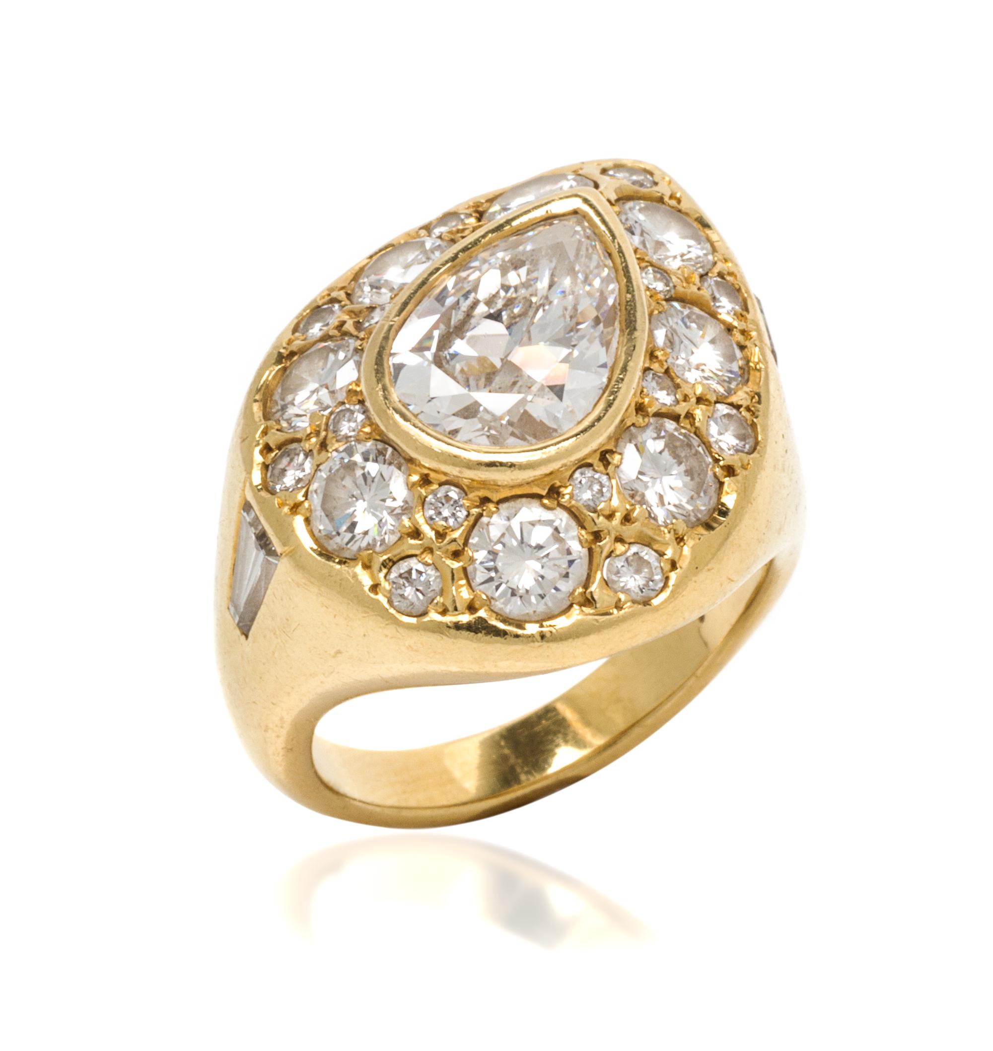 An 18 Karat Yellow Gold and Diamond Ring, 8.60 dwts.