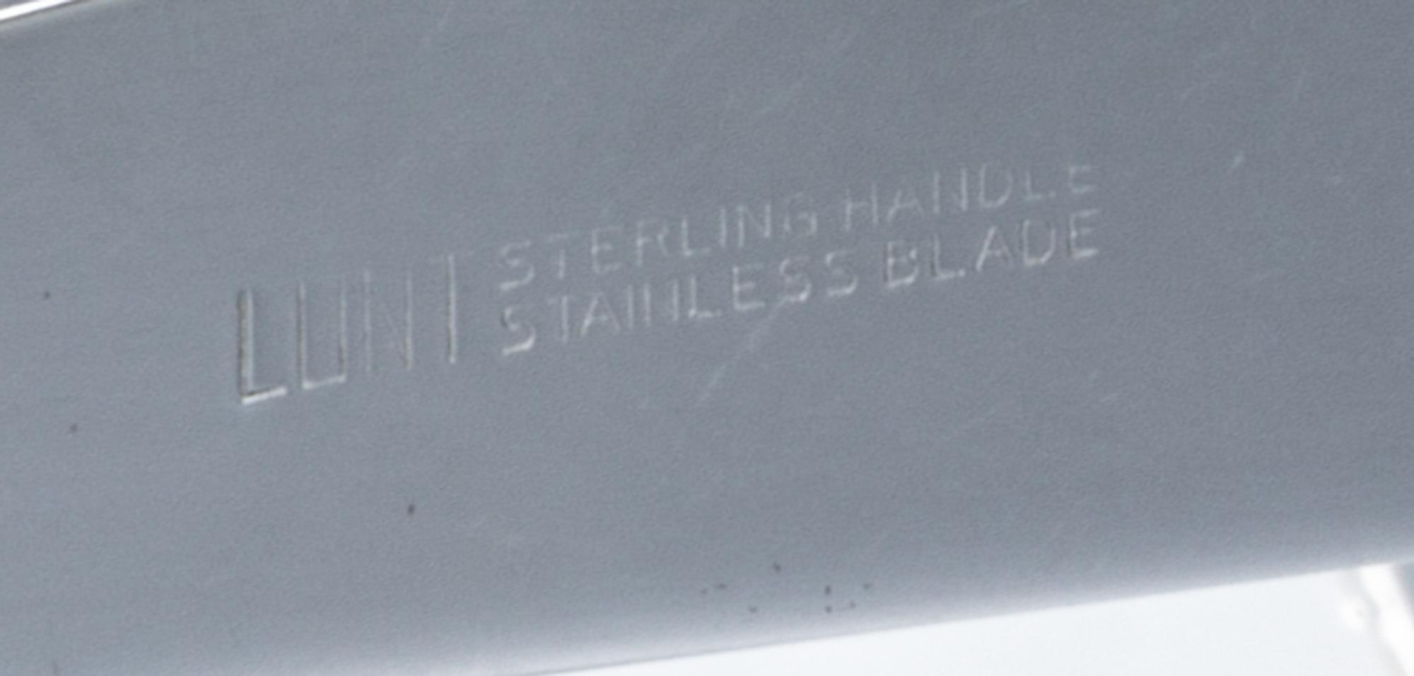 An American Silver Flatware Service, Lunt Silversmiths, Greenfield, MA, Madrigal pattern, comprising: 10 dinner forks 10 dinner knives