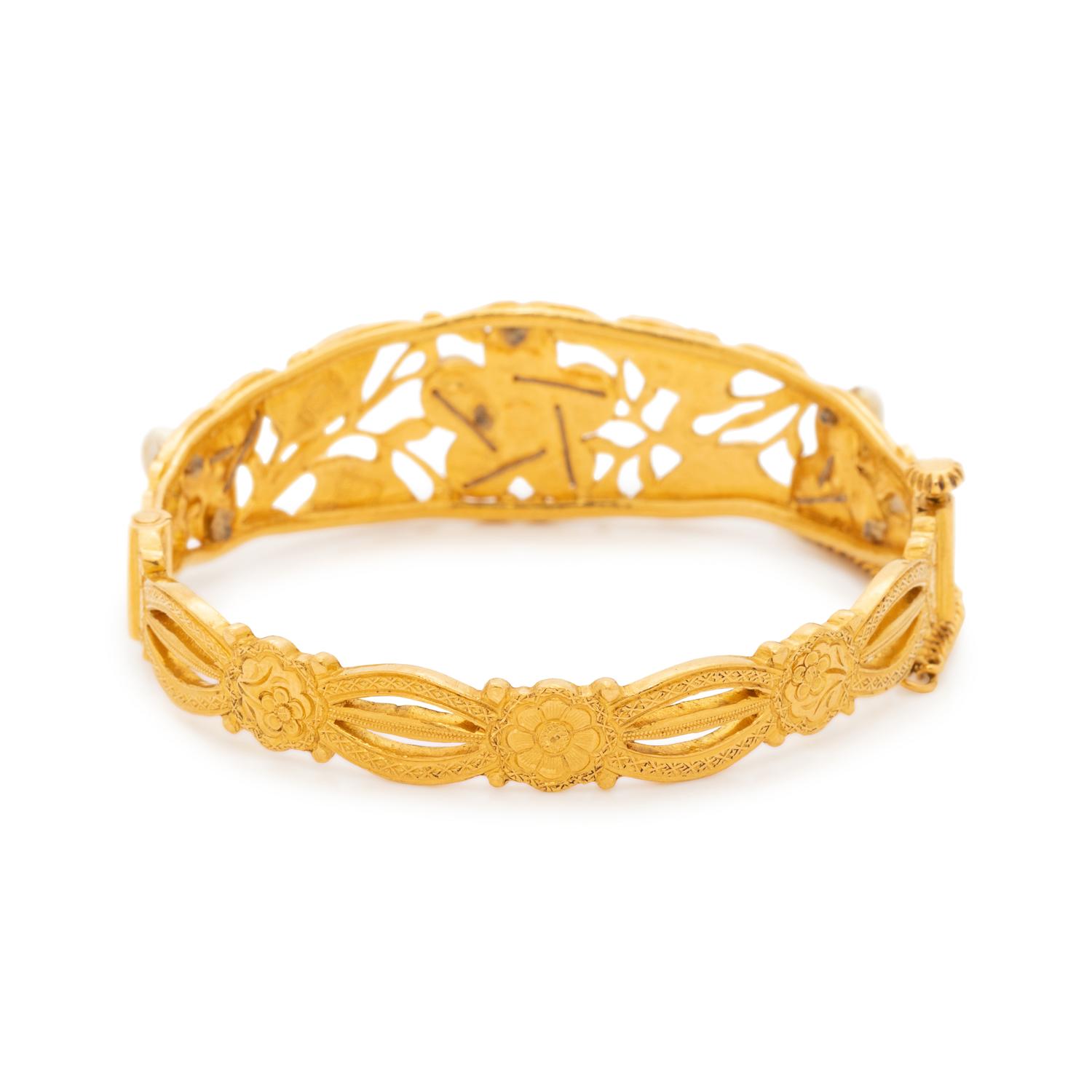 HIGH KARAT GOLD AND MULTIGEM BANGLE BRACELET