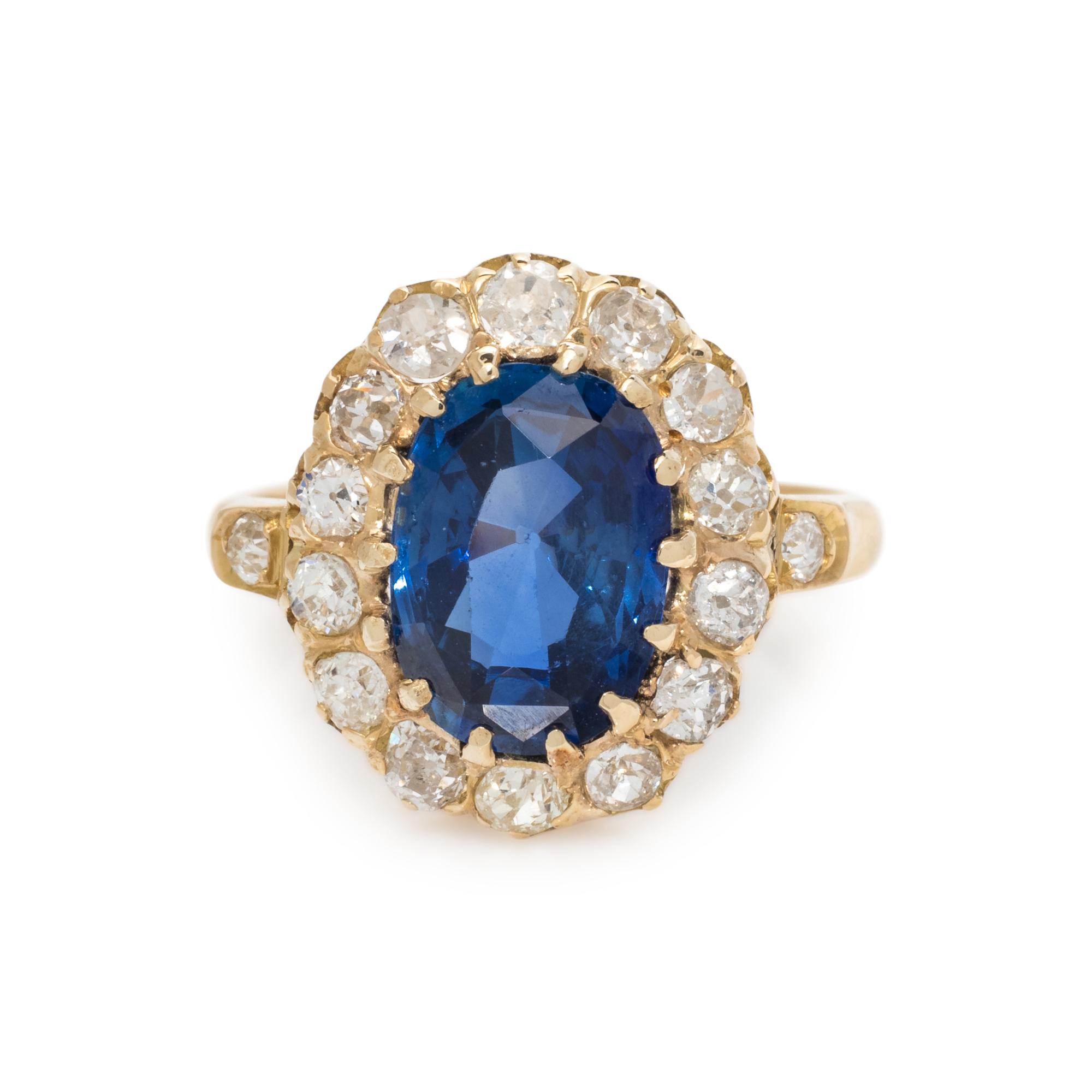 SAPPHIRE AND DIAMOND RING