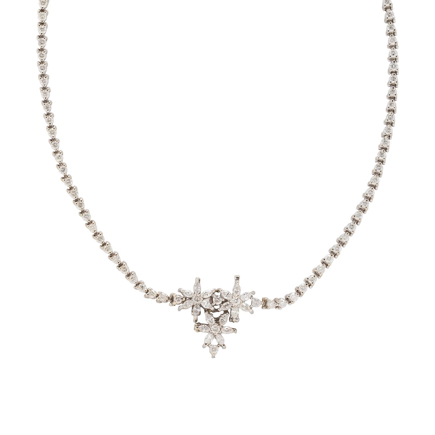DIAMOND AND WHITE GOLD FLOWER NECKLACE