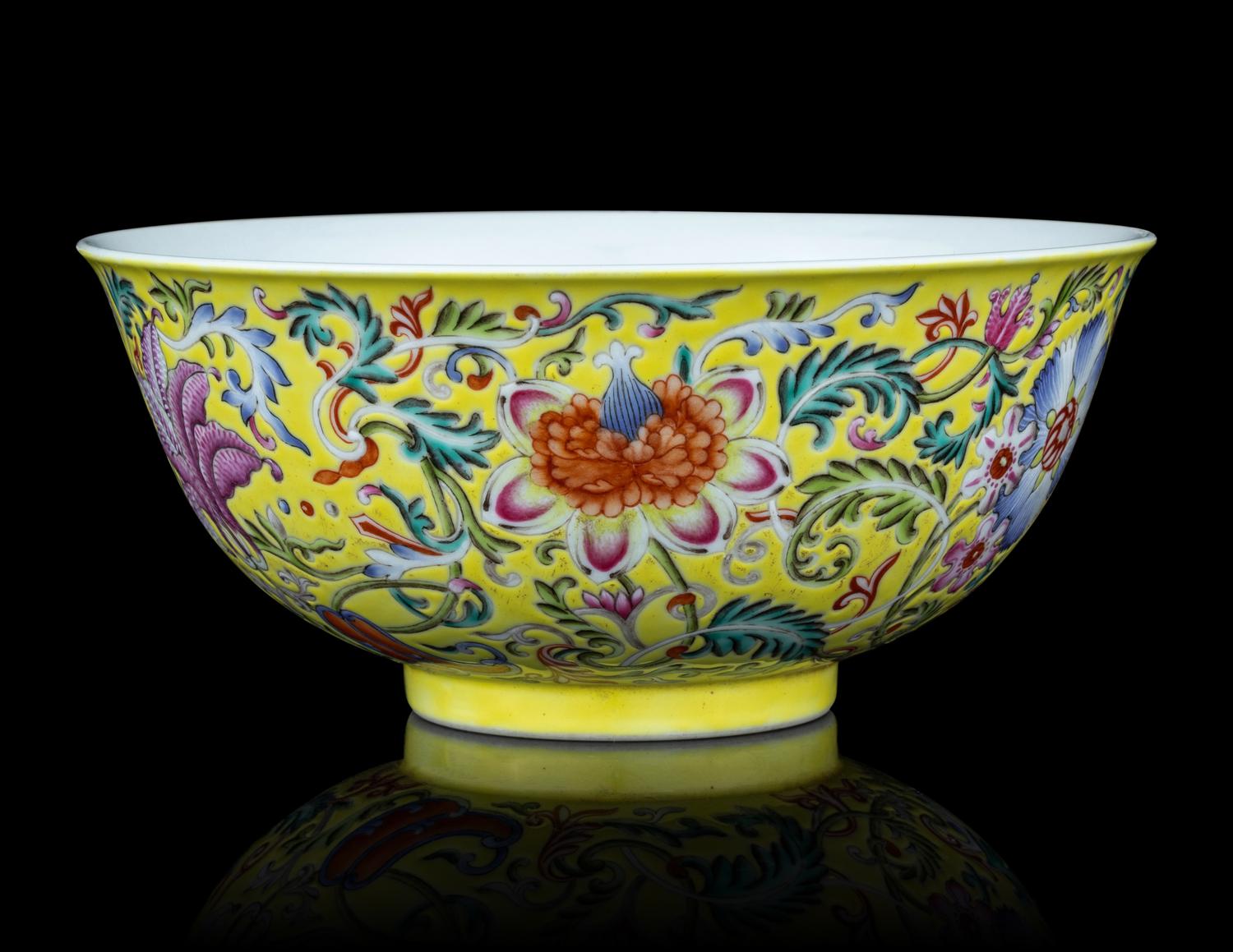 A Yellow-Ground Famille Rose Porcelain 'Floral' Bowl