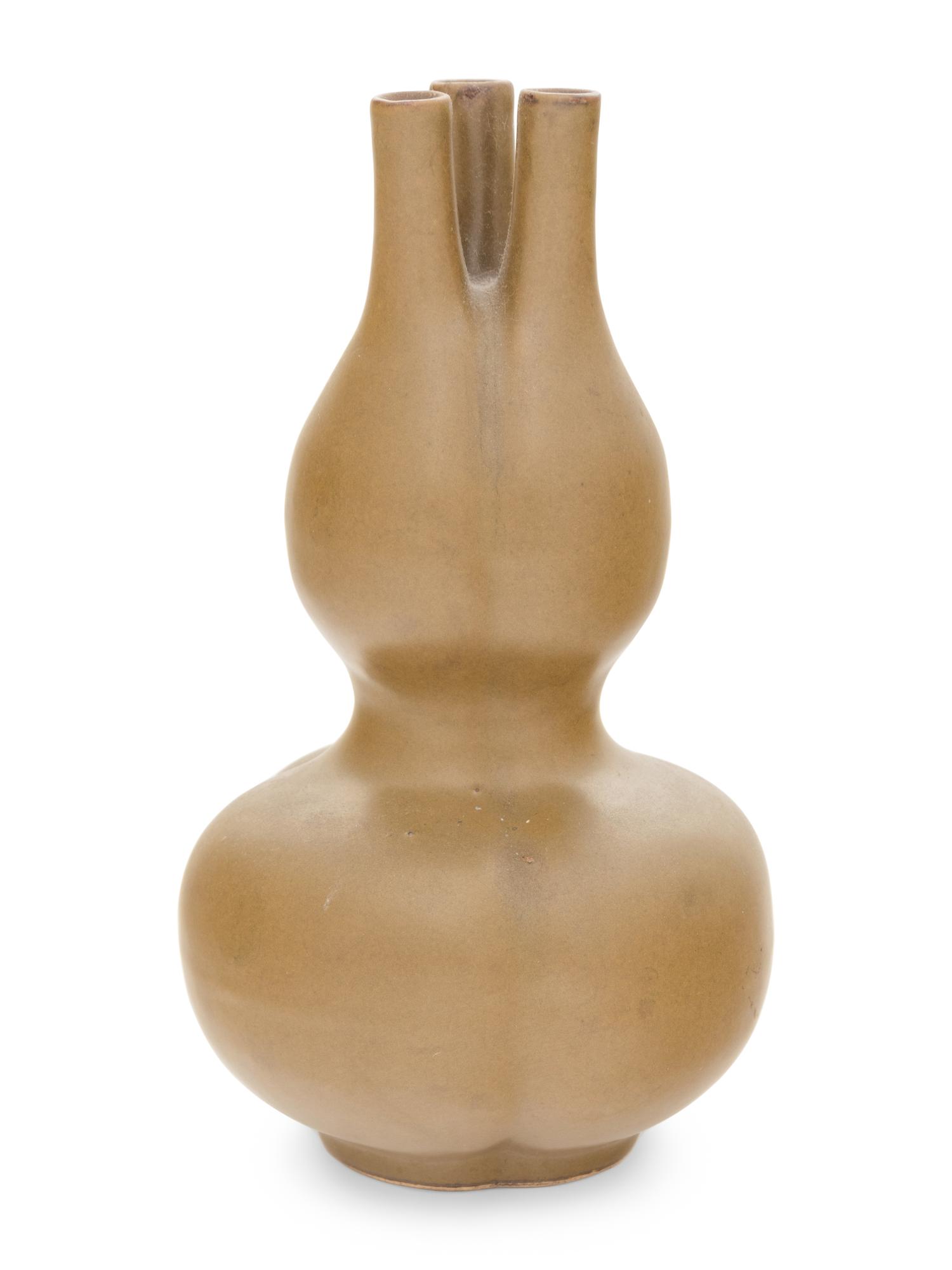 A Teadust Glazed Porcelain Triple-Neck Gourd Vase