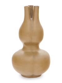 A Teadust Glazed Porcelain Triple-Neck Gourd Vase