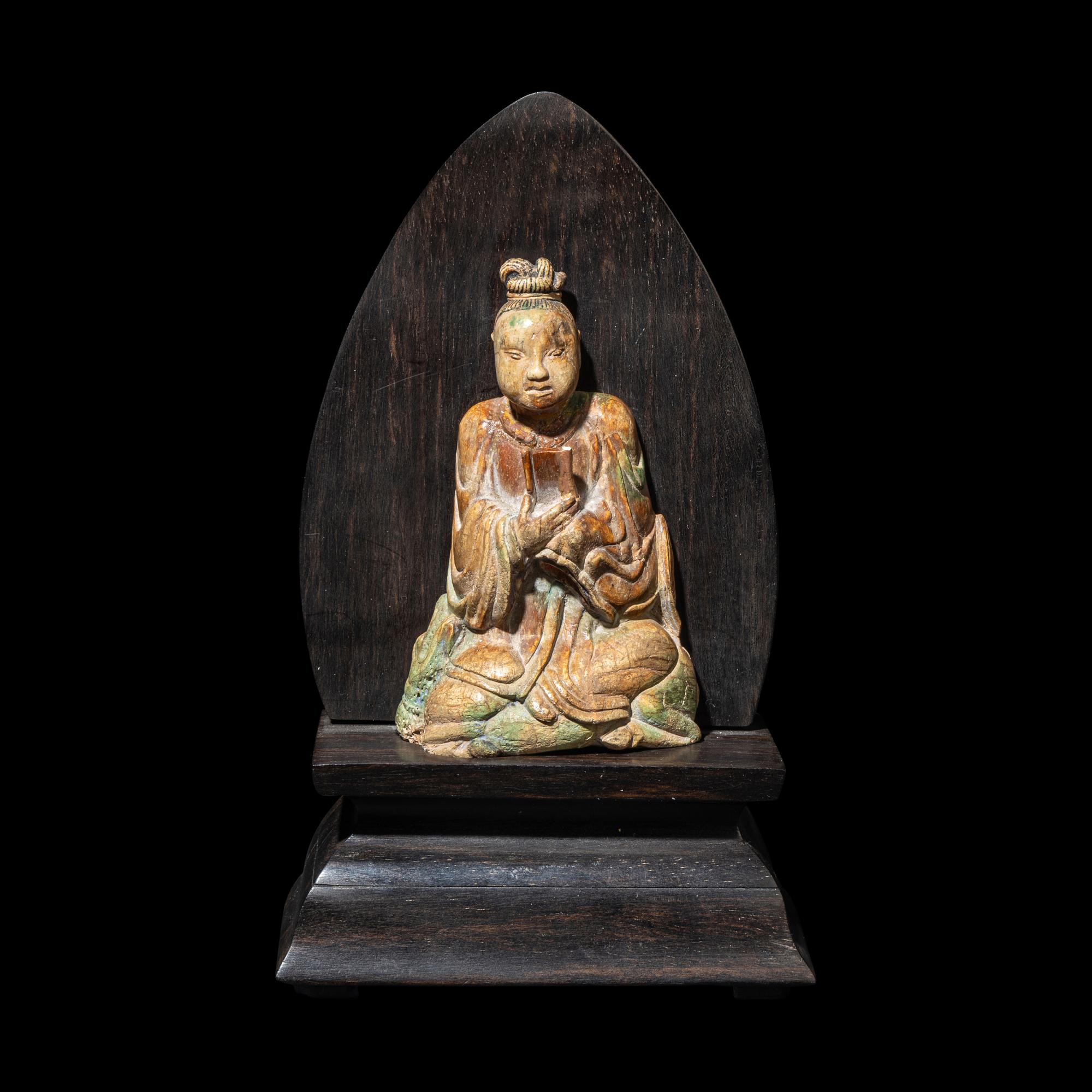 An Unusual Painted Bone Figure of a Daoist Immortal, Song/Ming Dynasty 宋/明 骨雕彩繪道君像