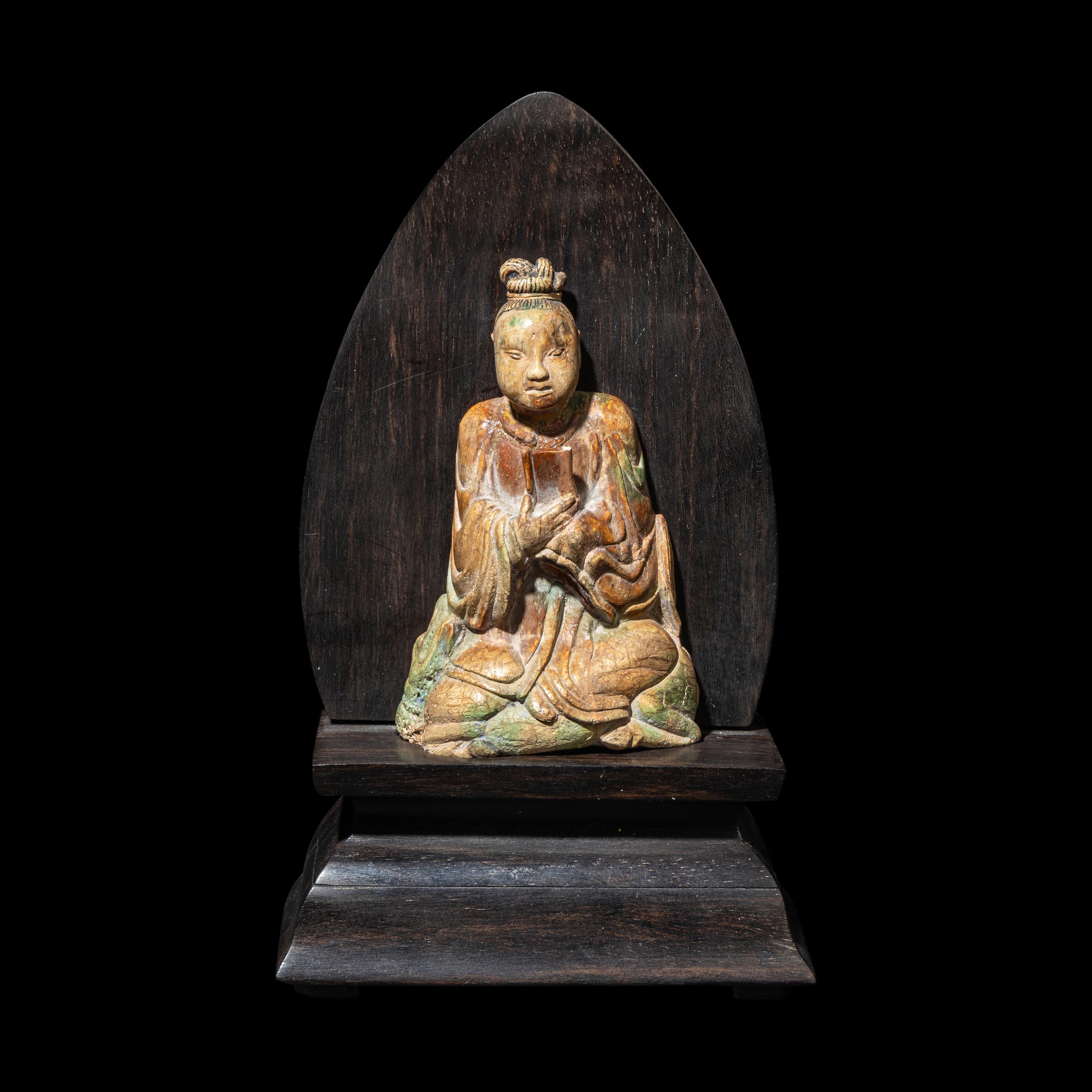 An Unusual Painted Bone Figure of a Daoist Immortal, Song/Ming Dynasty 宋/明 骨雕彩繪道君像