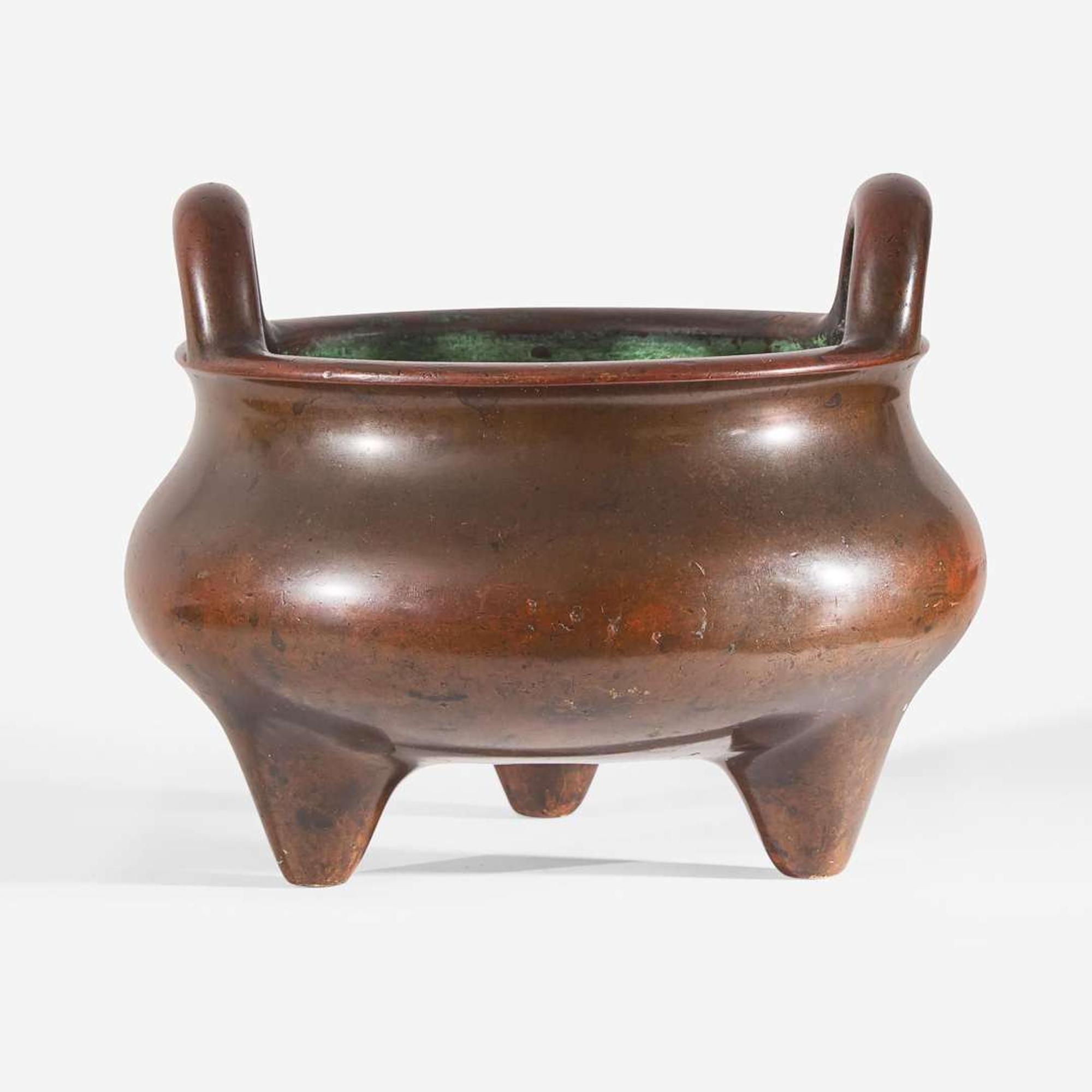 A Chinese patinated bronze tripod censer 铜香炉一颗 Xuande mark, 18th century or earlier ??? ???????