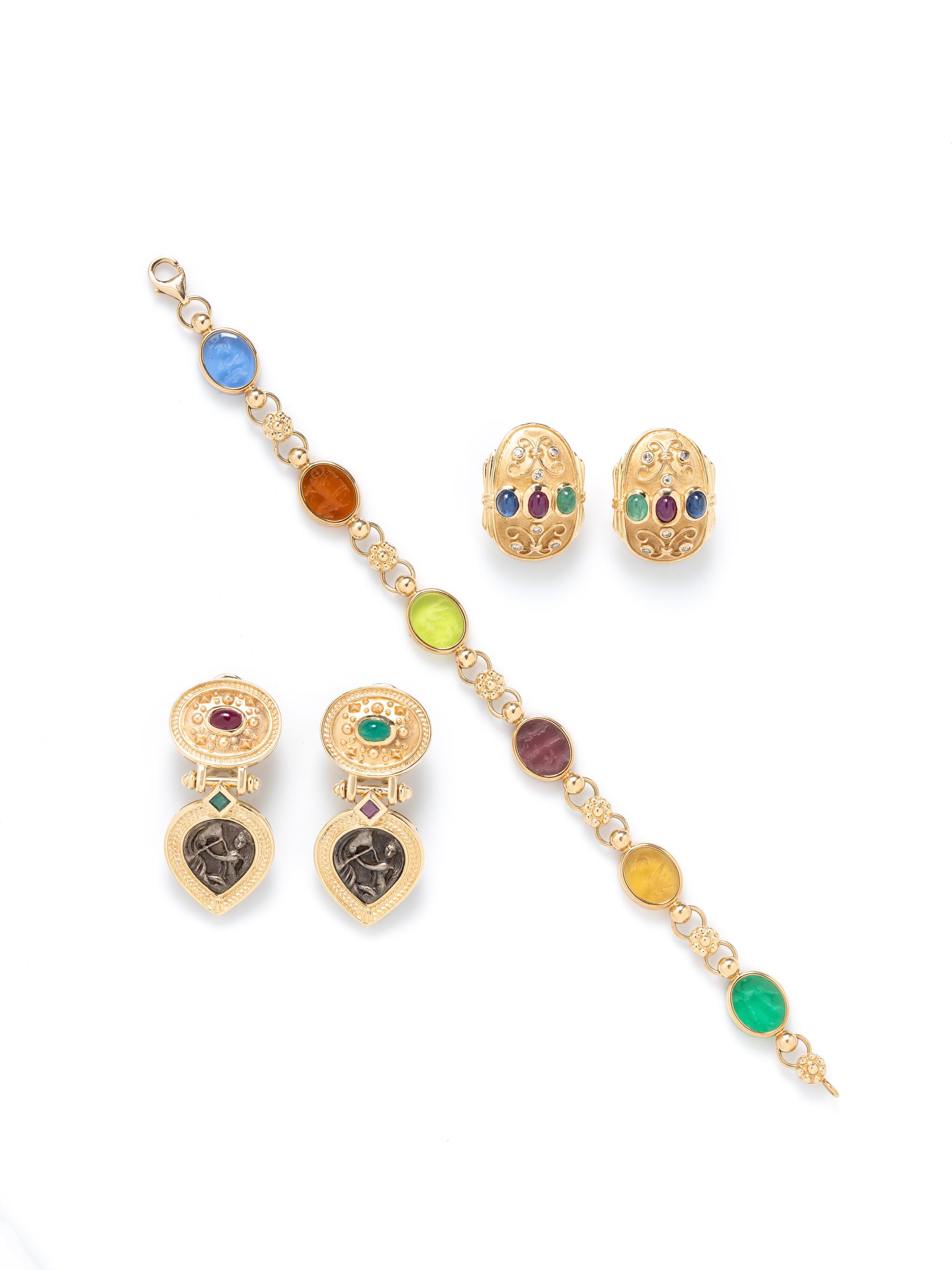 COLLECTION OF YELLOW GOLD, GEMSTONE AND GLASS JEWELRY