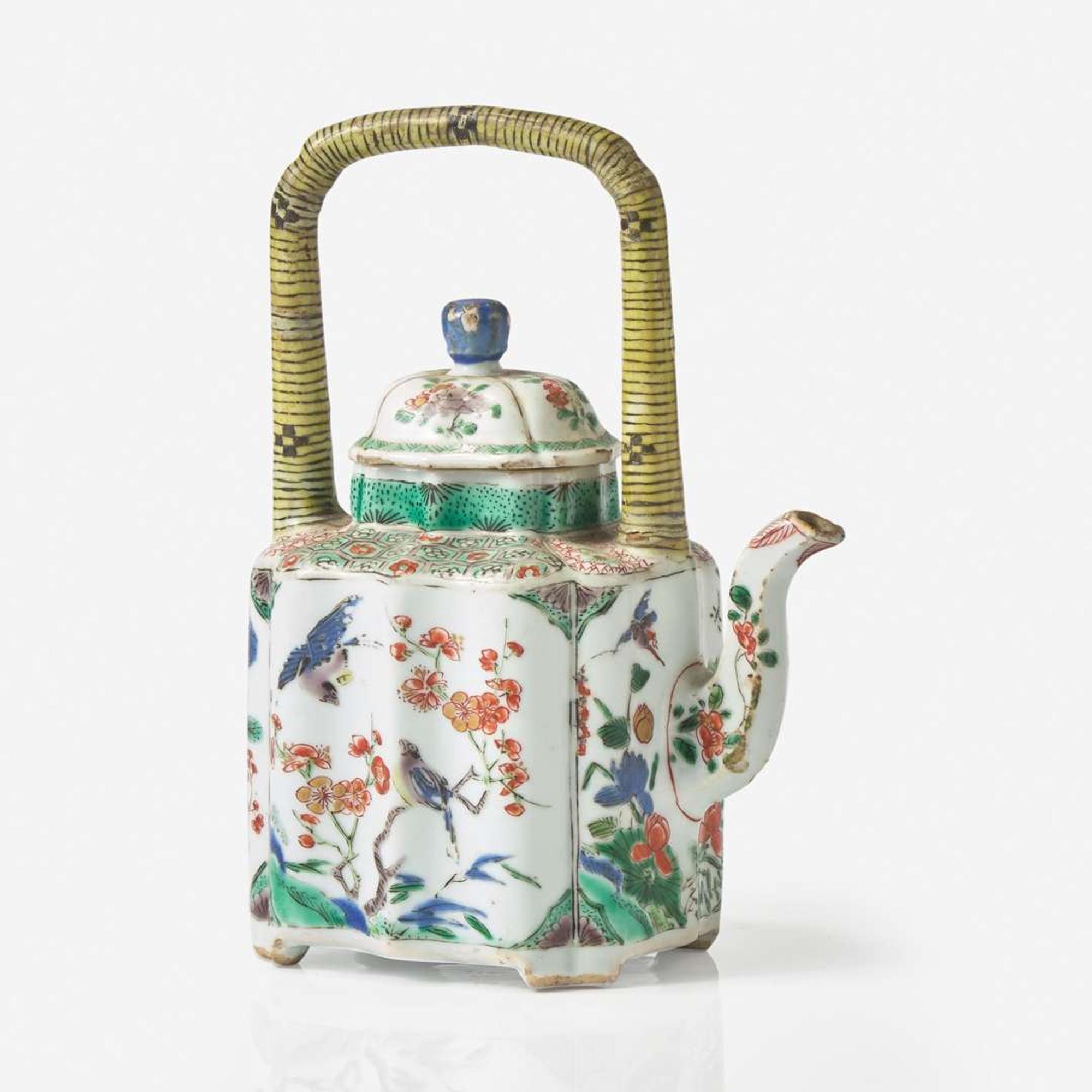 A Chinese famille verte teapot 素三彩茶壺 Kangxi period ? ??