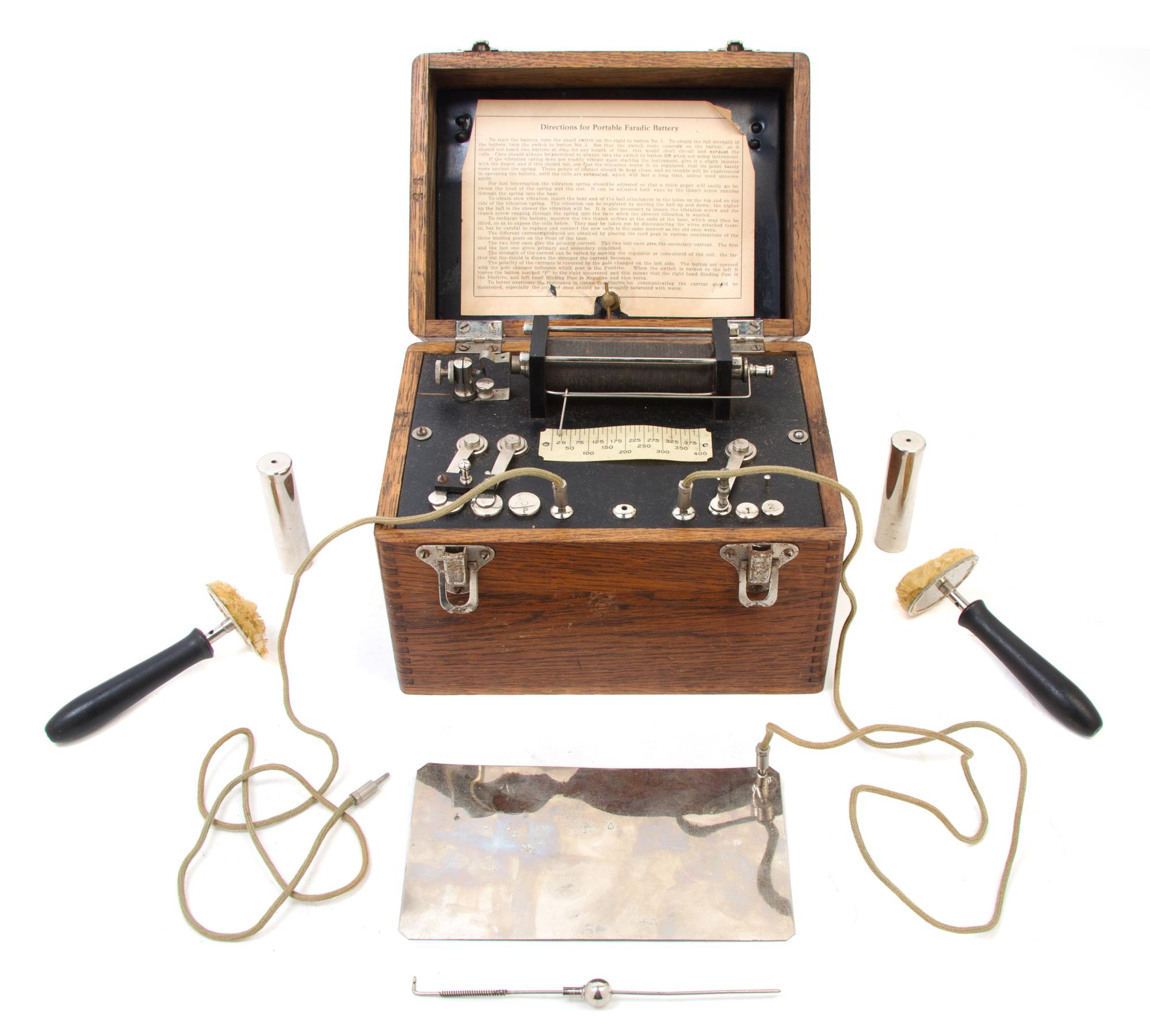 A Oak Cased Portable Faradic Battery Width of case 8 3/4 inches. — 19TH/20TH CENTURY