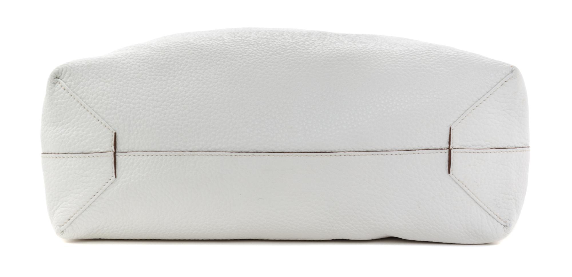 An Hermes Blanc/Chamois 45cm Taurillon Clemence Double Sens Tote, 17.5" x 15.5" x 5".