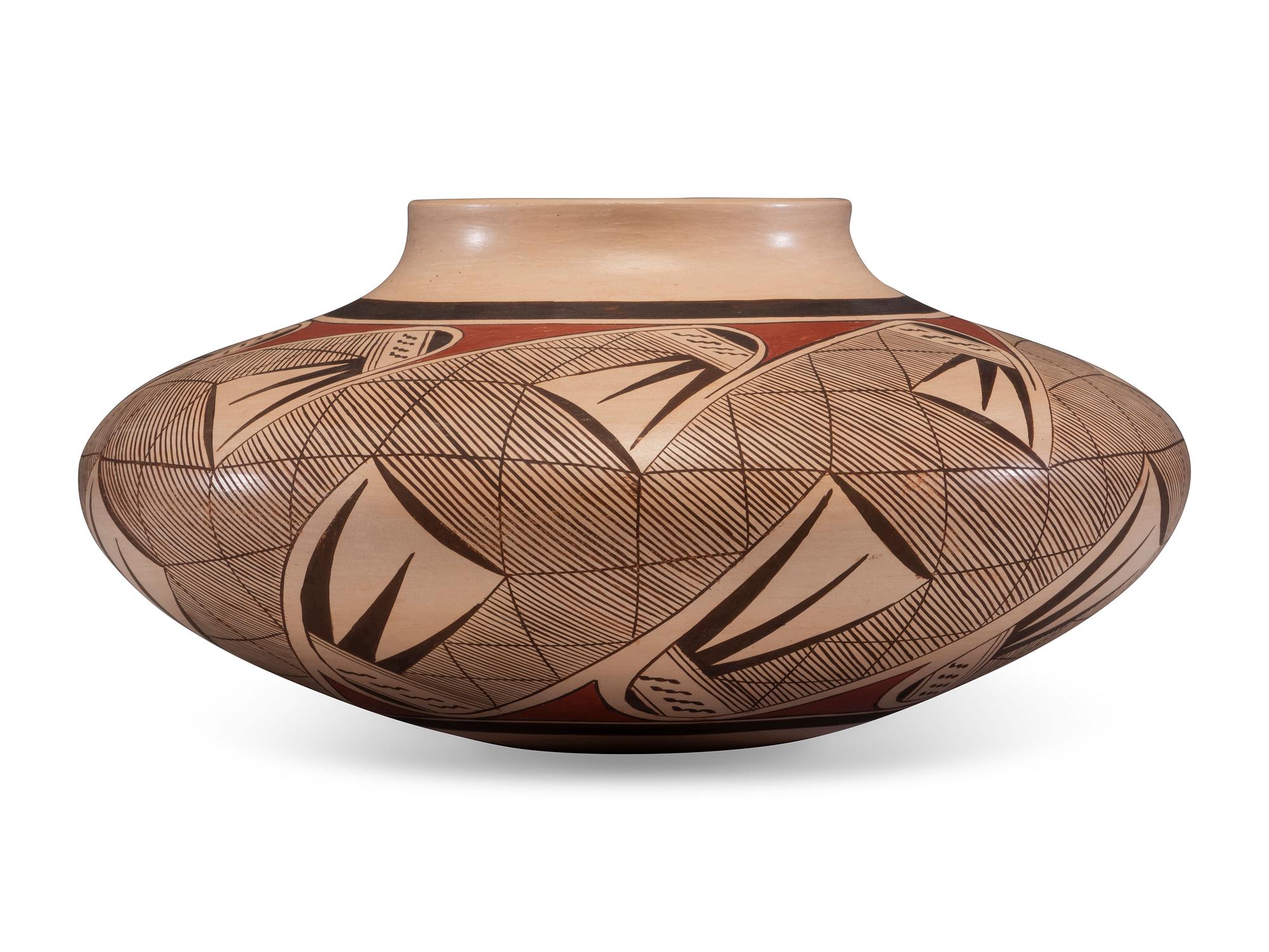 Pottery Jar, with Migration Pattern