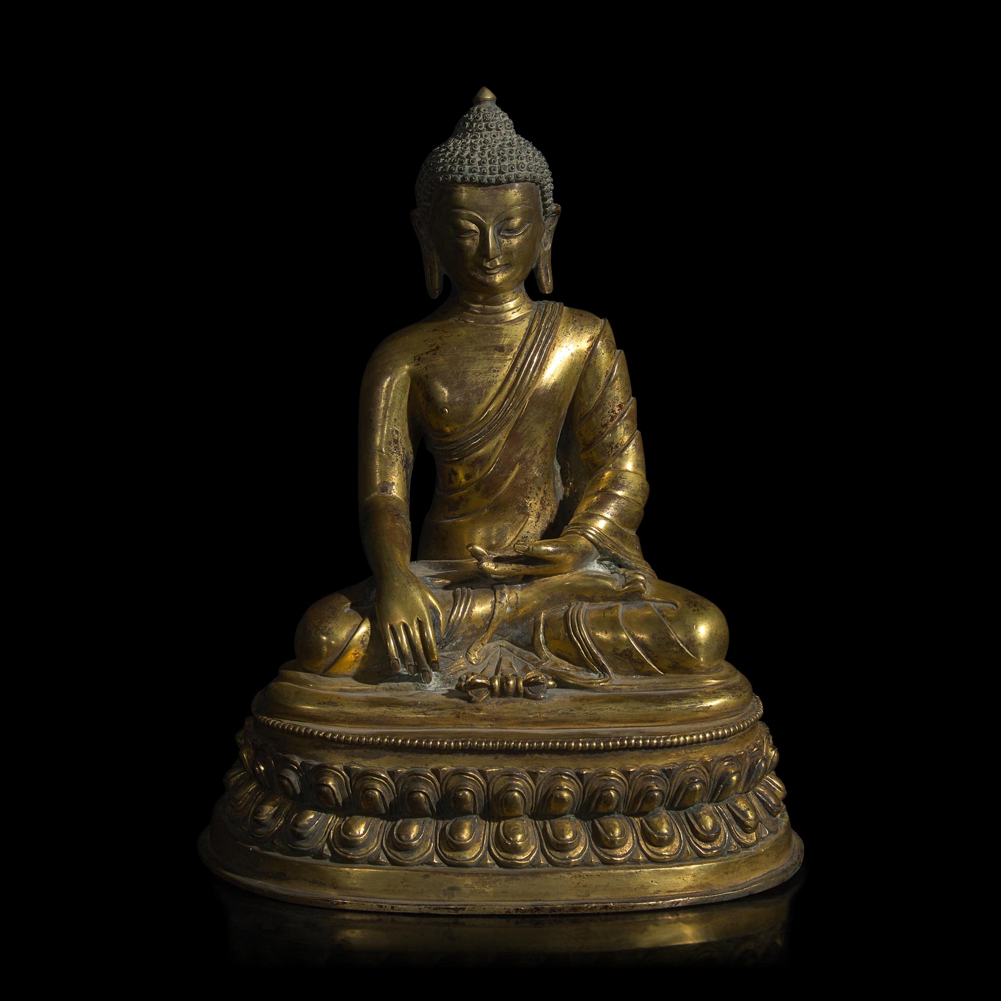 A Tibeto-Chinese Gilt Bronze Figure of Akshobhya 藏漢 鎏金銅 阿閦佛坐像