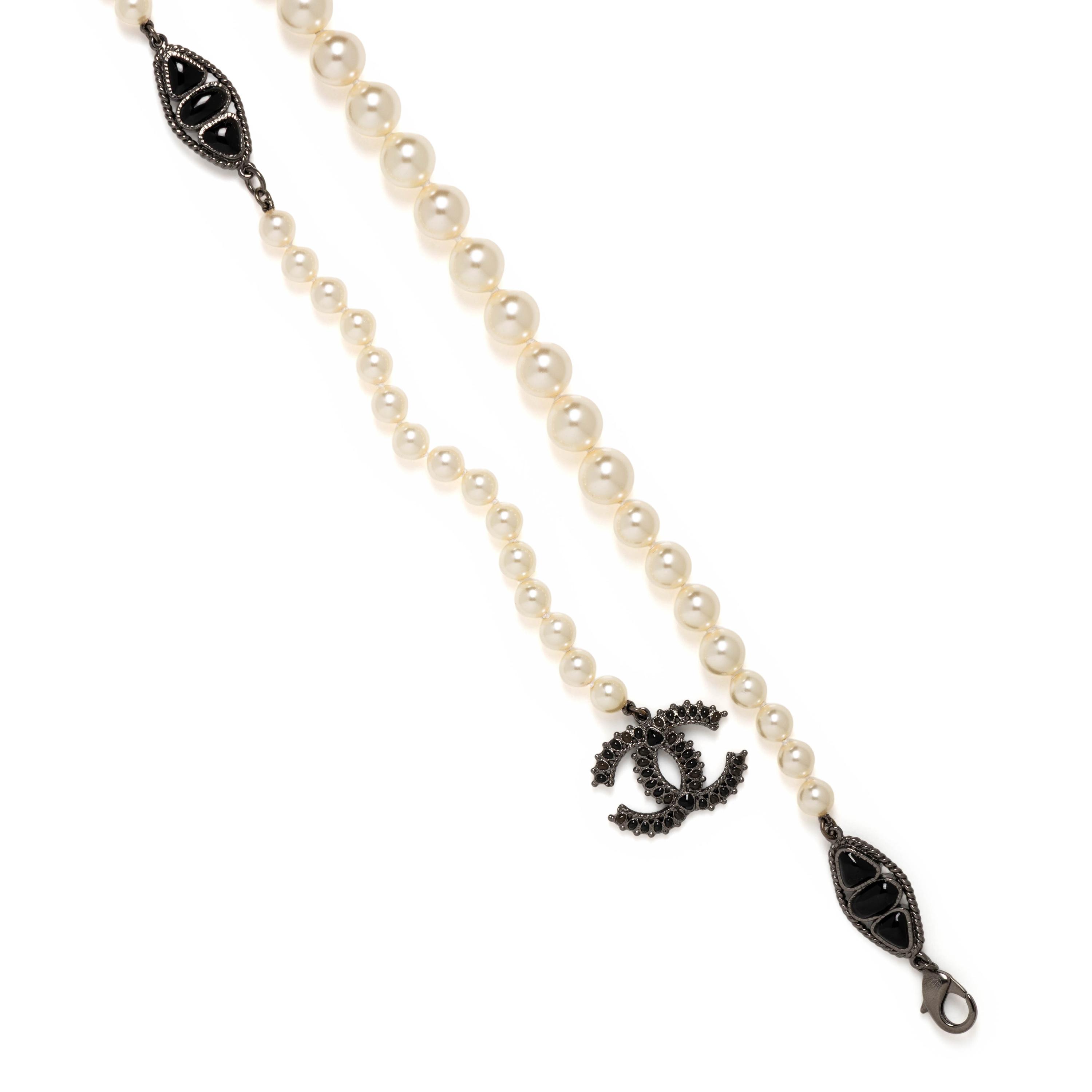 Chanel, Gripoix Pearl Belt