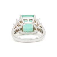 EMERALD AND DIAMOND RING