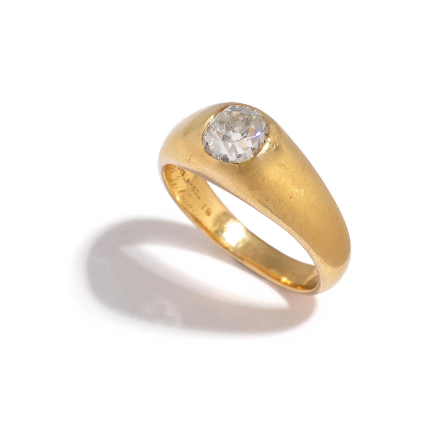 DIAMOND RING