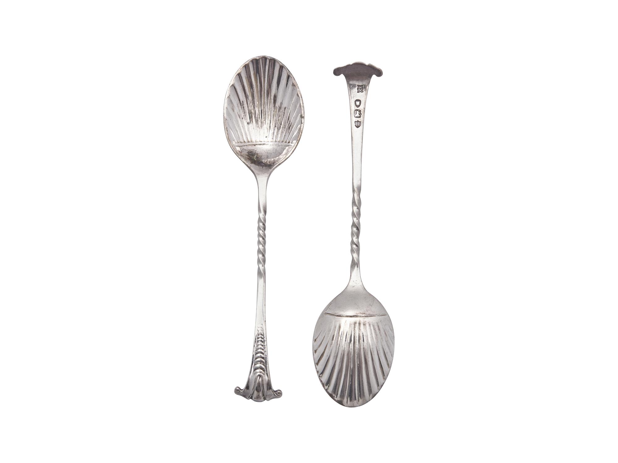 A Cased Set of Six Victorian "Onslow" Silver Teaspoons