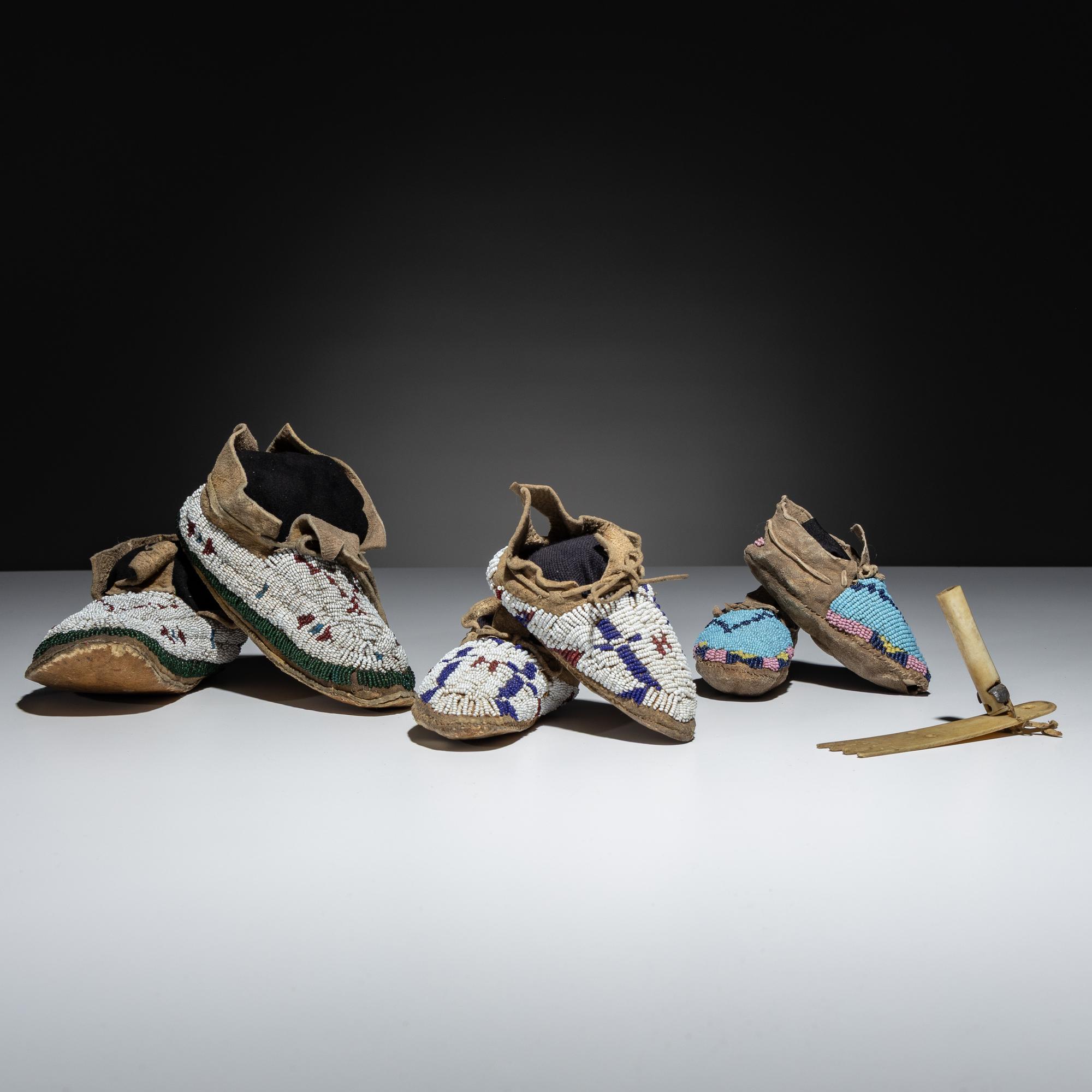 Plains Child's Beaded Hide Moccasins, and Roach Spreader