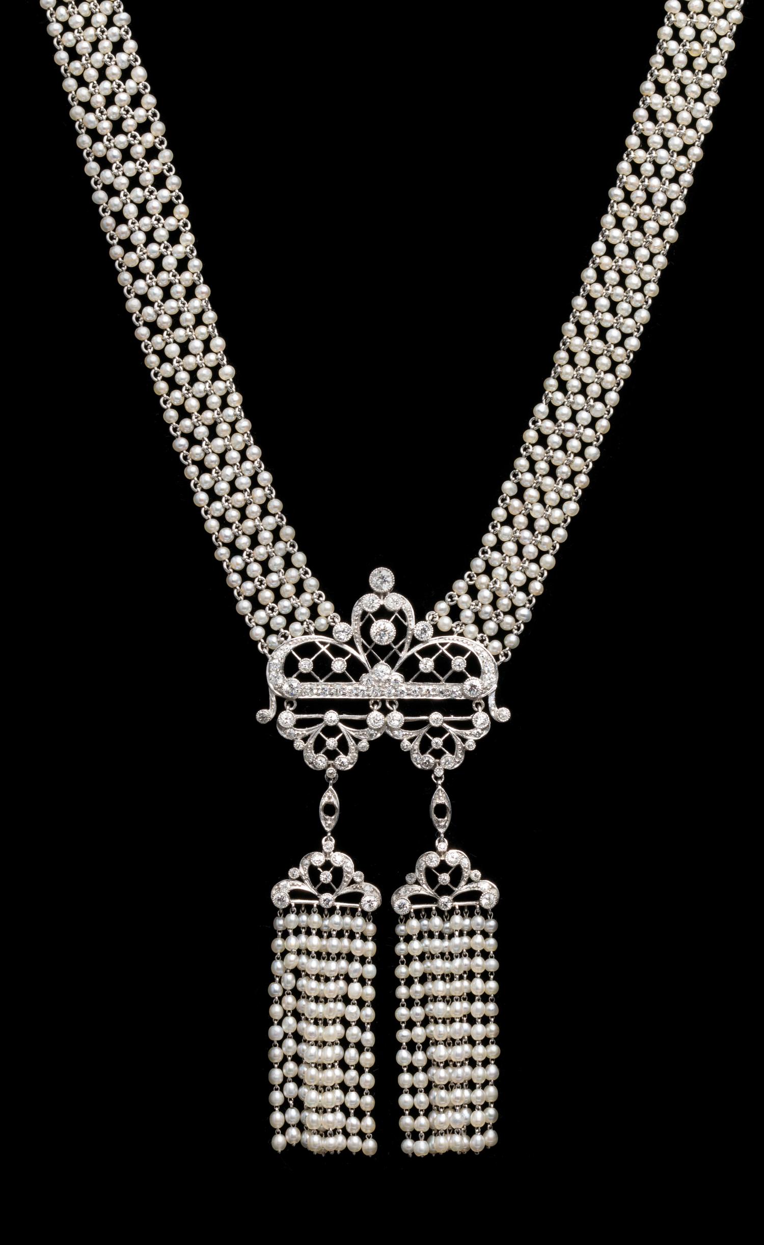 A Fine Edwardian Platinum, Diamond and Seed Pearl Sautoir, 28.00 dwts.