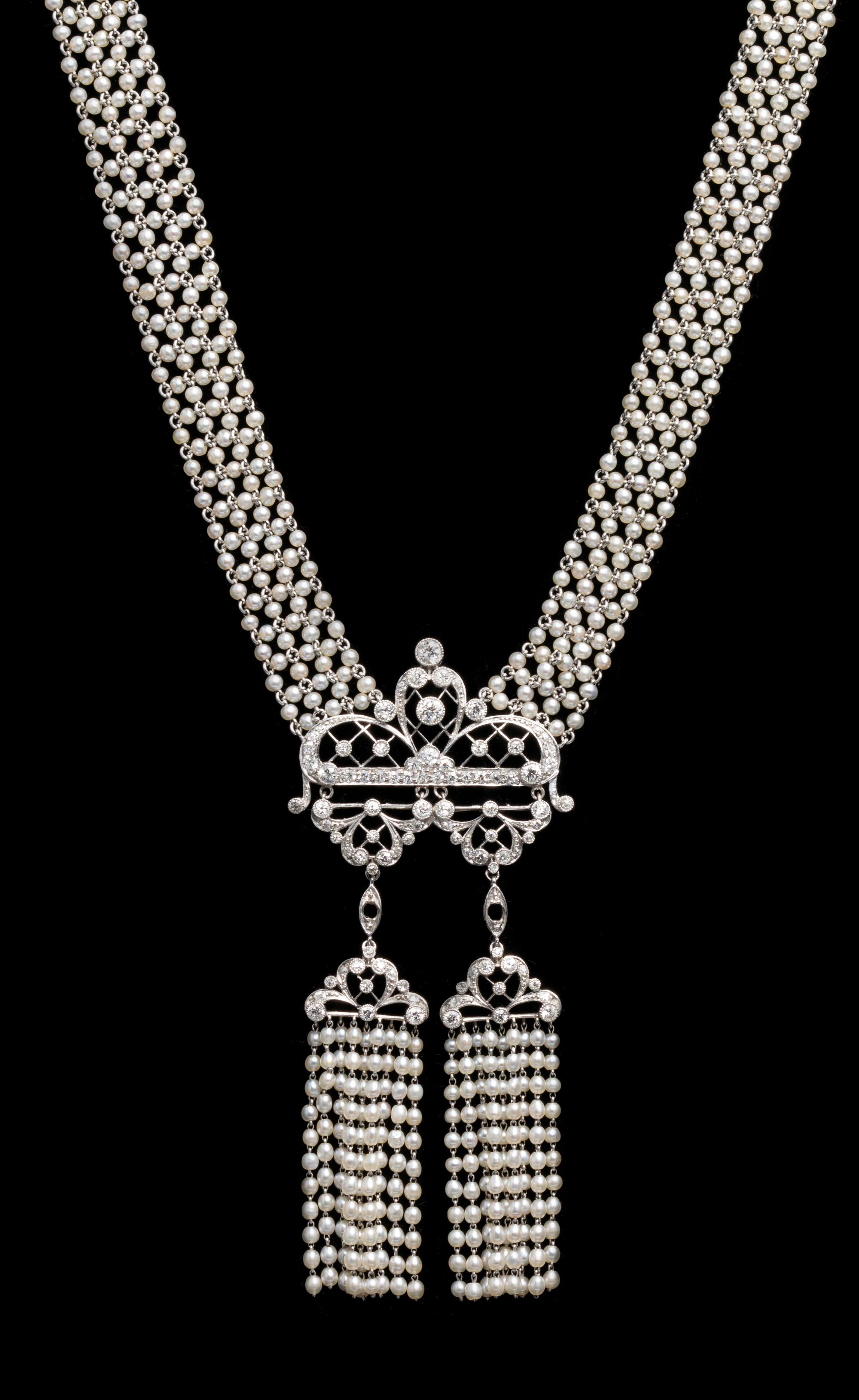 A Fine Edwardian Platinum, Diamond and Seed Pearl Sautoir, 28.00 dwts.