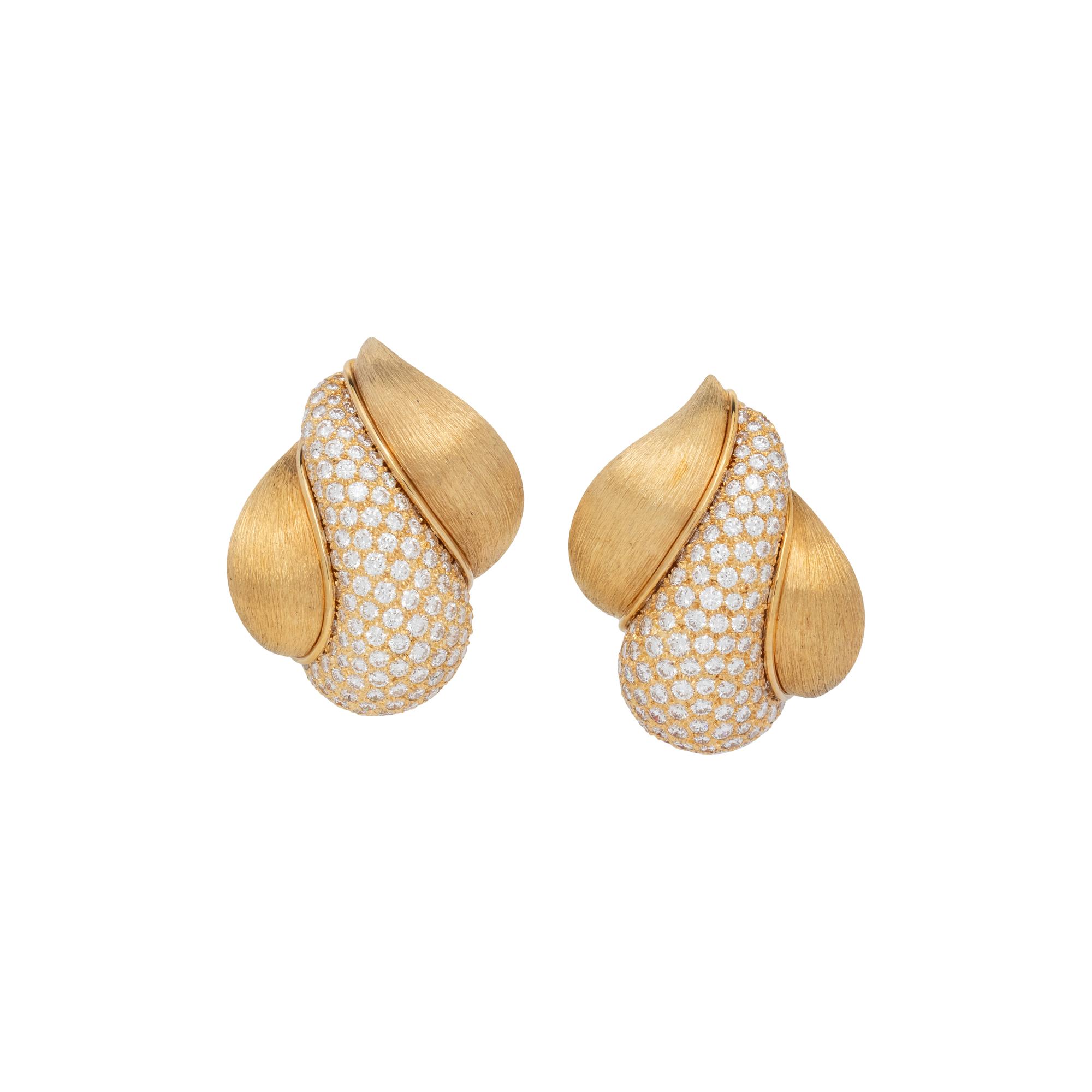 HENRY DUNAY, YELLOW GOLD AND DIAMOND EARRINGS