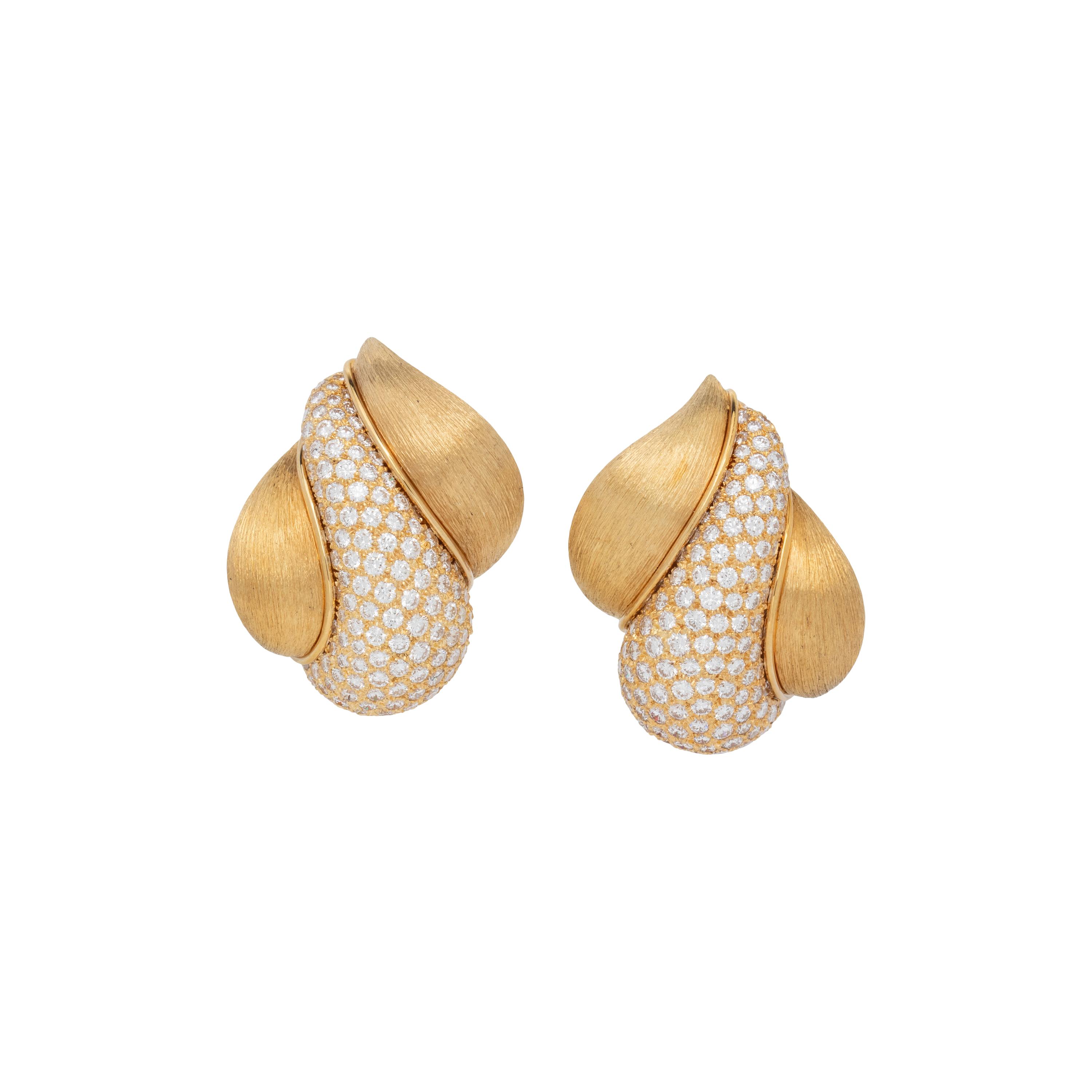 HENRY DUNAY, YELLOW GOLD AND DIAMOND EARRINGS