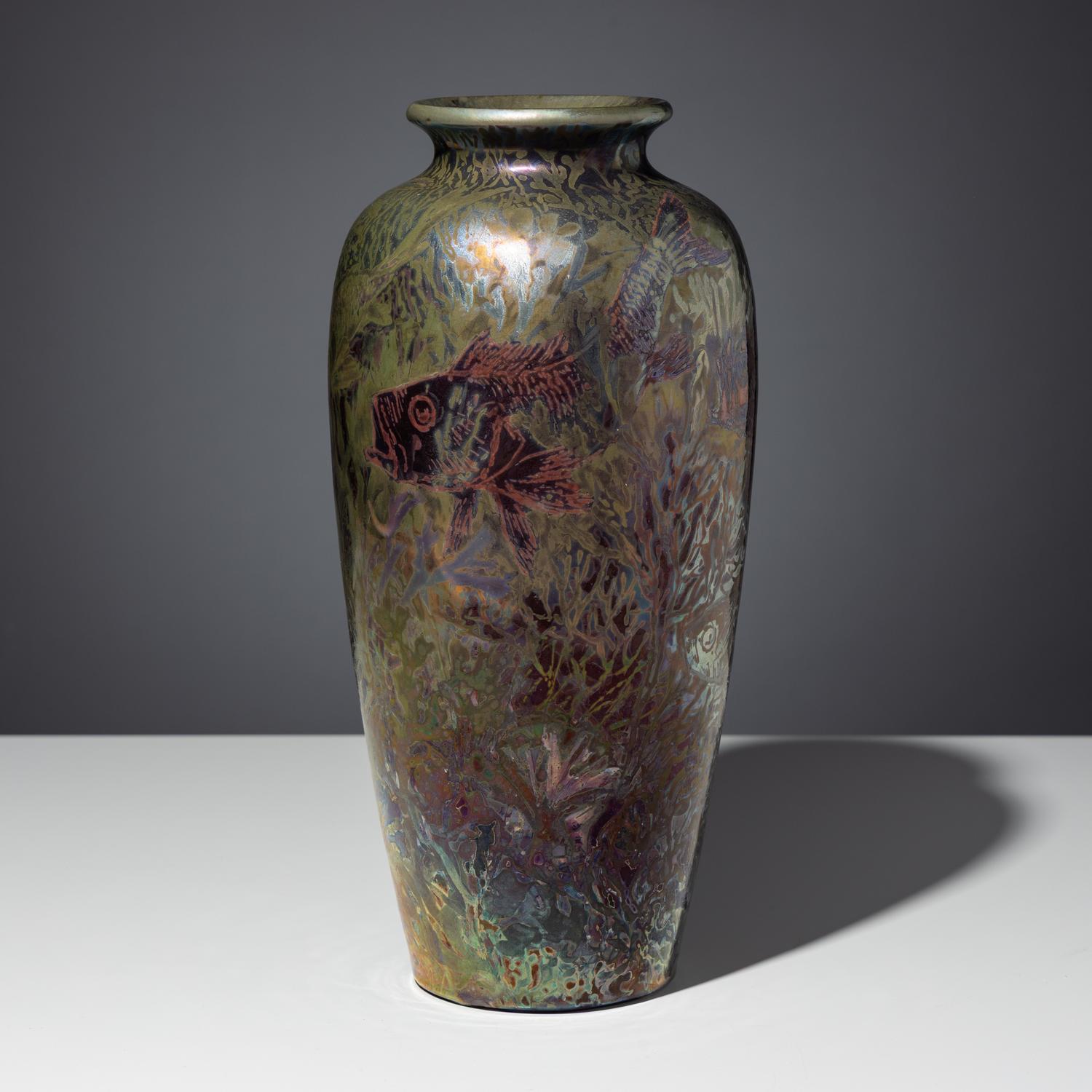 Superb iridescent marine vase