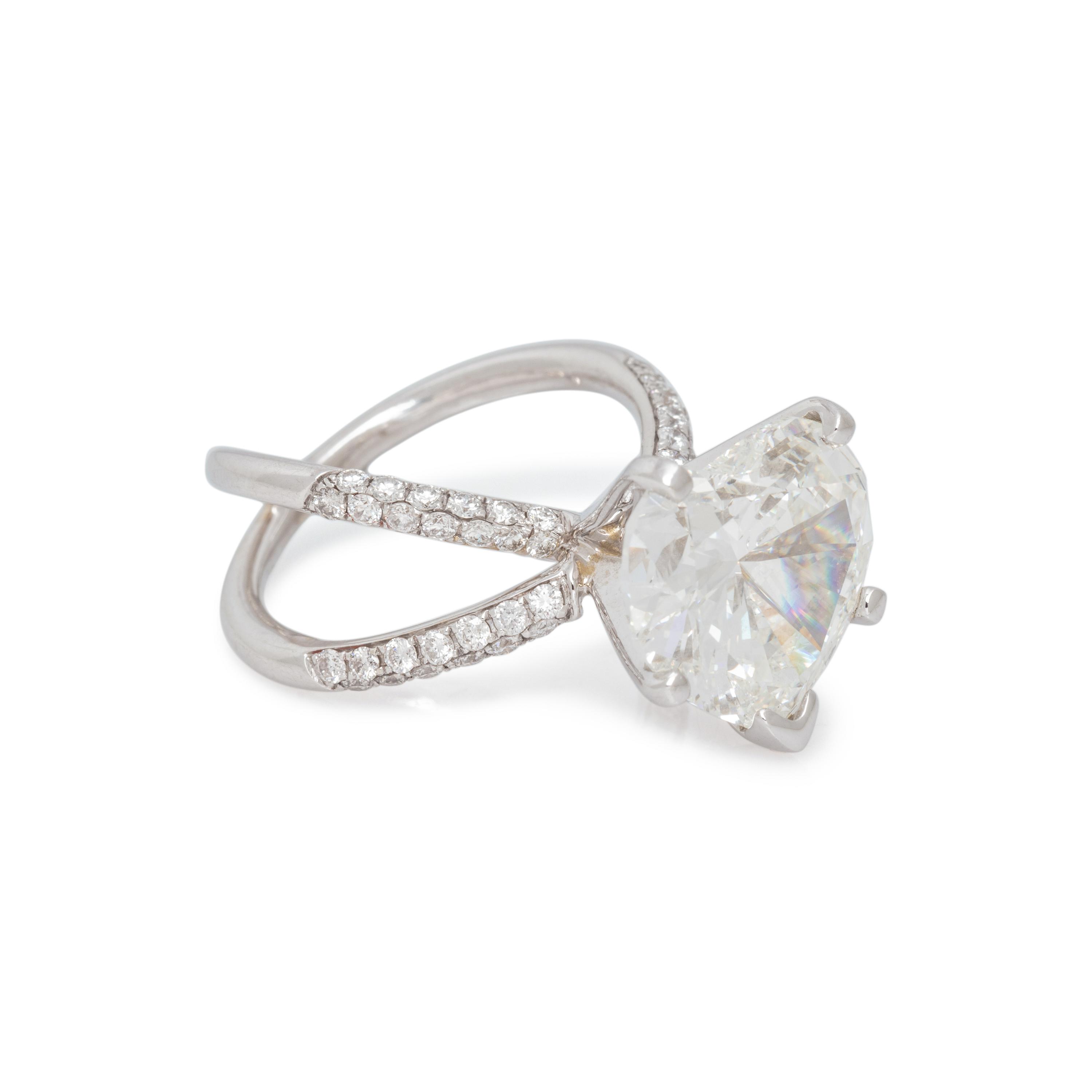 A LOVELY DIAMOND RING