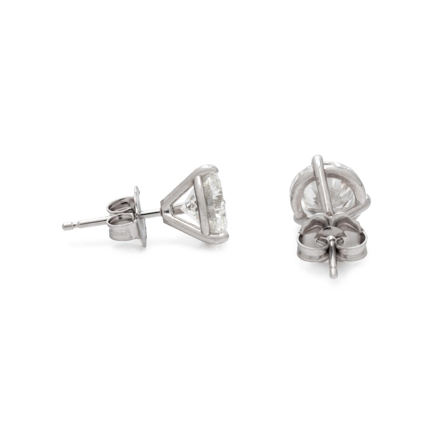 DIAMOND STUD EARRINGS