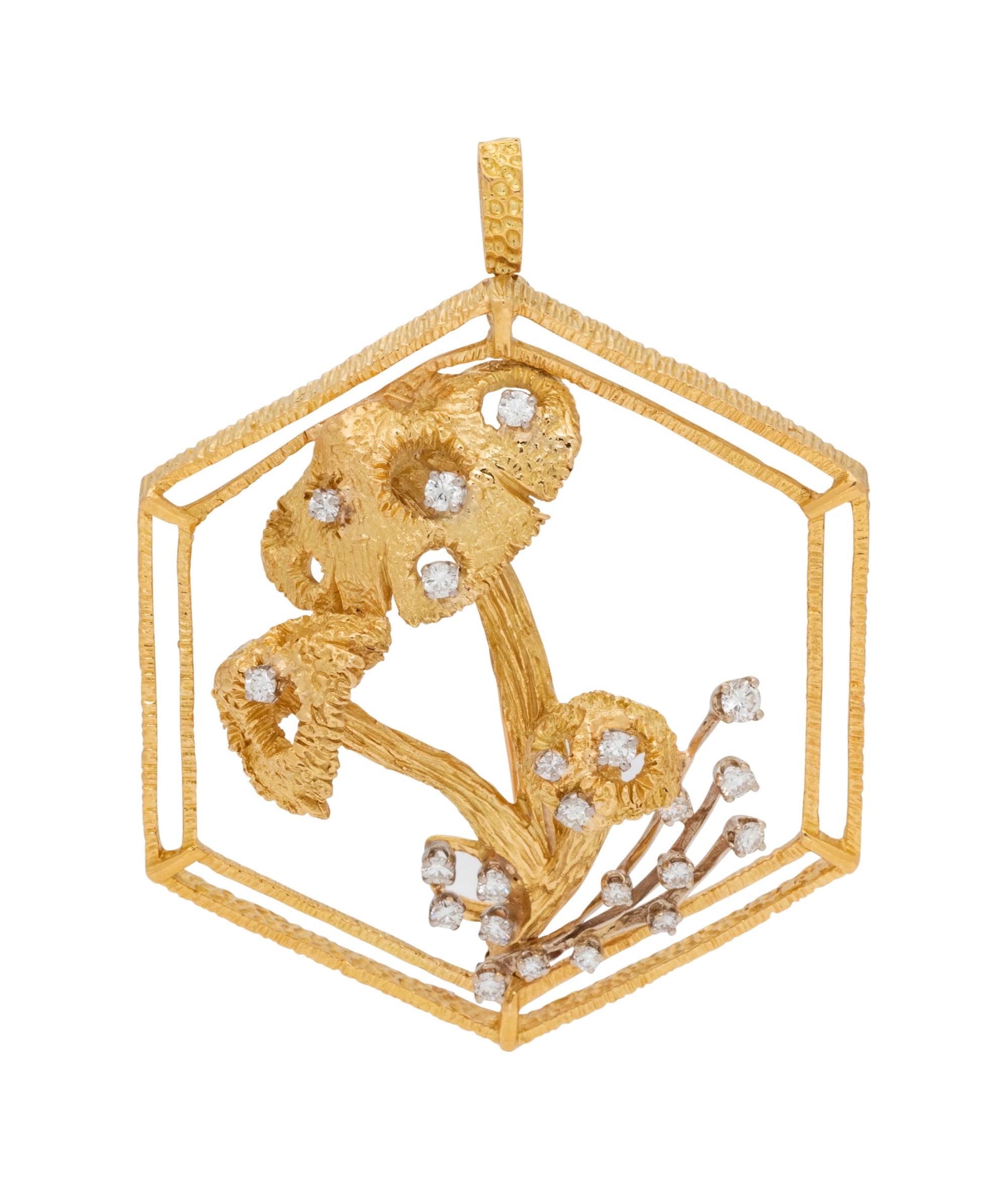 An 18 Karat Yellow Gold and Diamond Mushroom Motif Pendant/Brooch, Peter Lindeman,