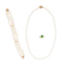 COLLECTION OF YELLOW GOLD AND GEMSTONE JEWELRY
