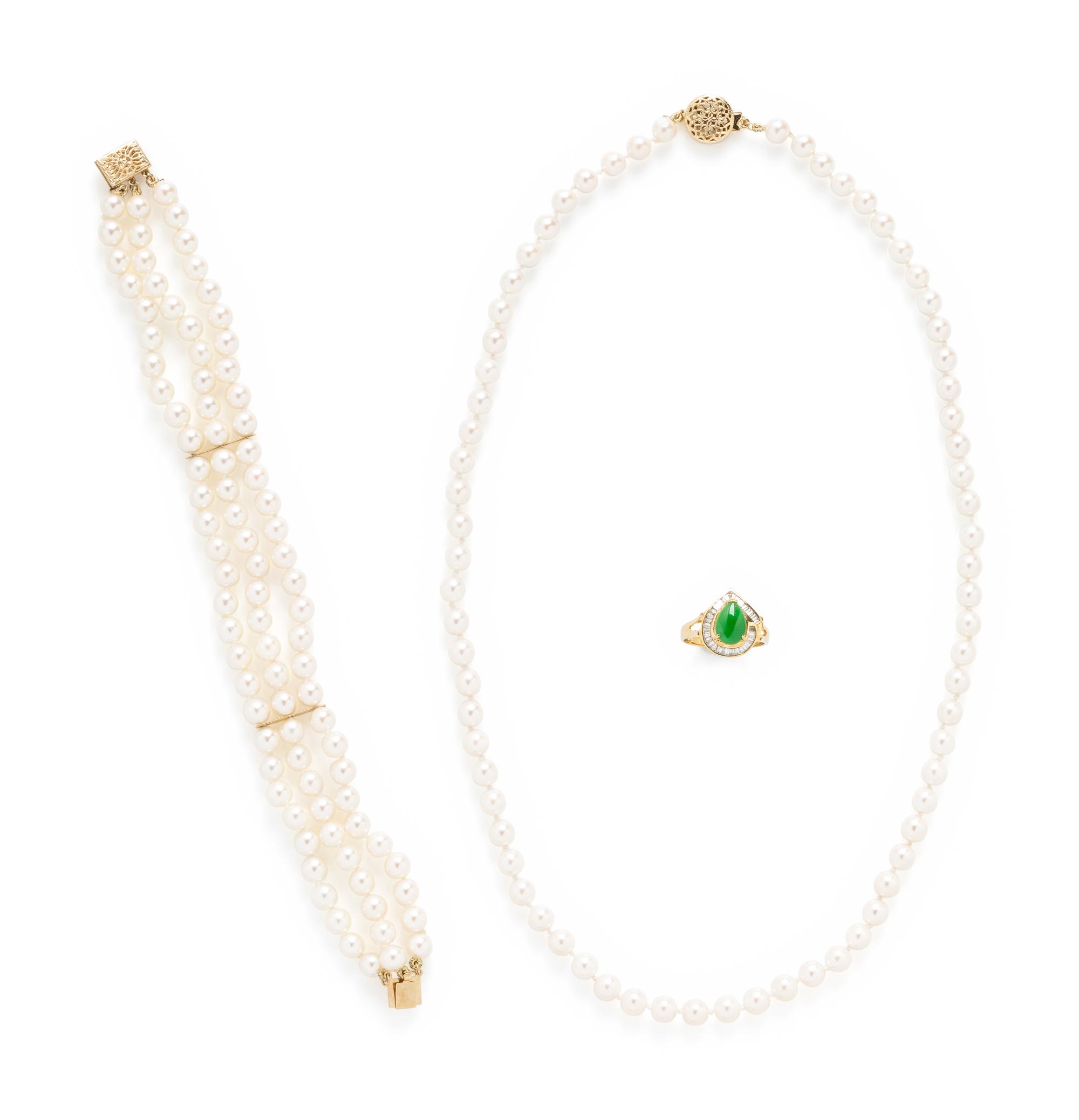 COLLECTION OF YELLOW GOLD AND GEMSTONE JEWELRY