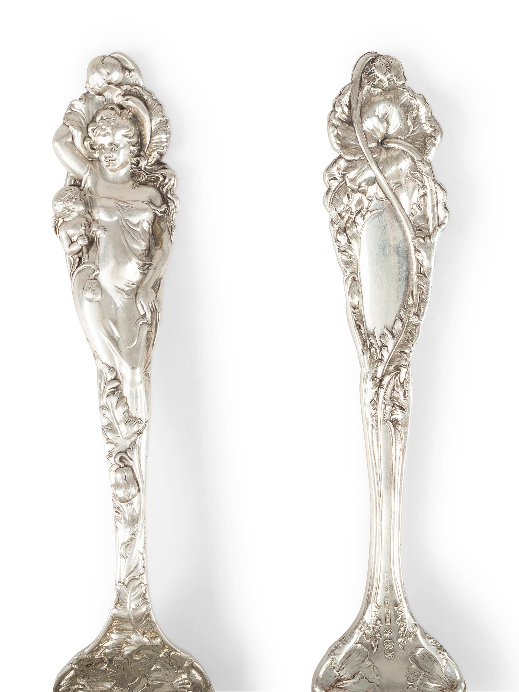 A Reed and Barton 'Love Disarmed' Silver Flatware Service