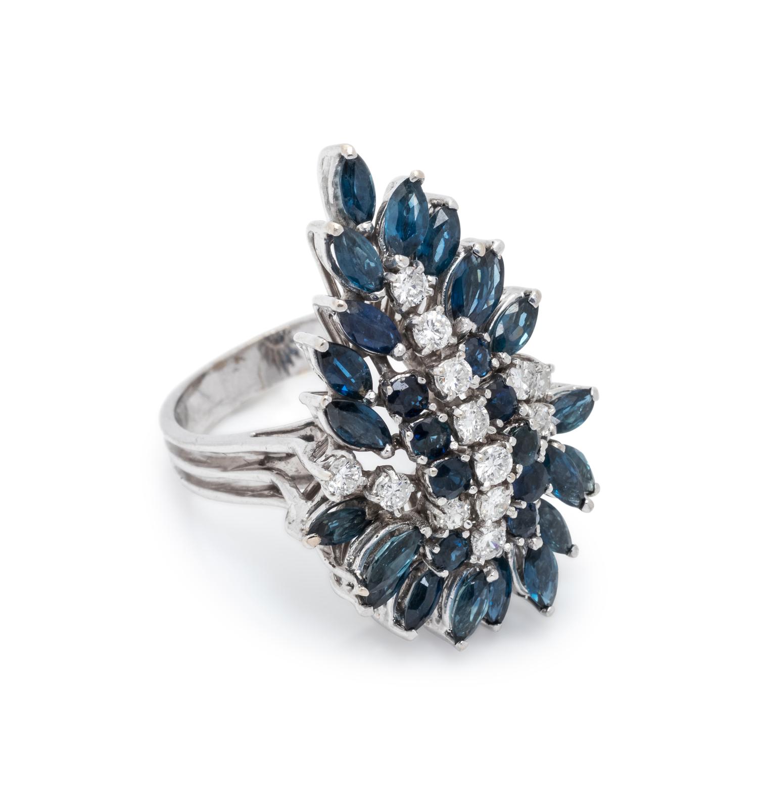 SAPPHIRE AND DIAMOND RING