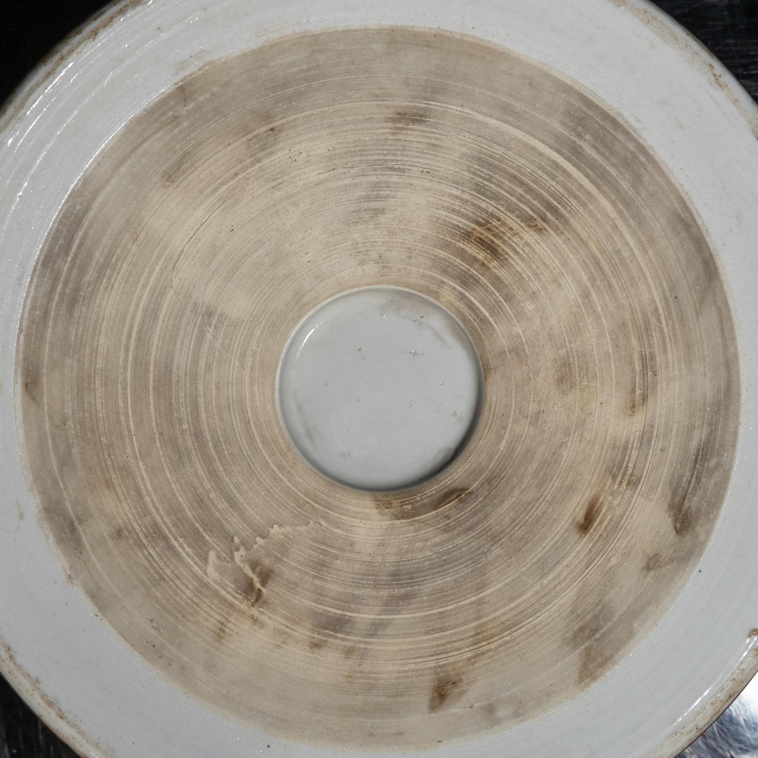 A Chinese Faux Bois and Grisaille Decorated 'Landscape' Brush Pot — 仿木紋釉墨彩高士策杖圖筆筒