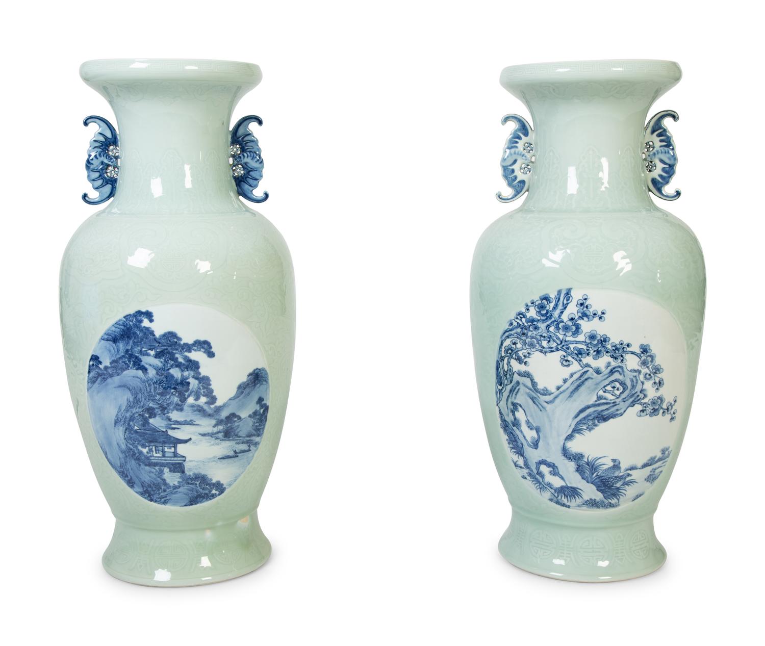 A Pair of Chinese Blue and White Vases — EARLY 20TH CENTURY