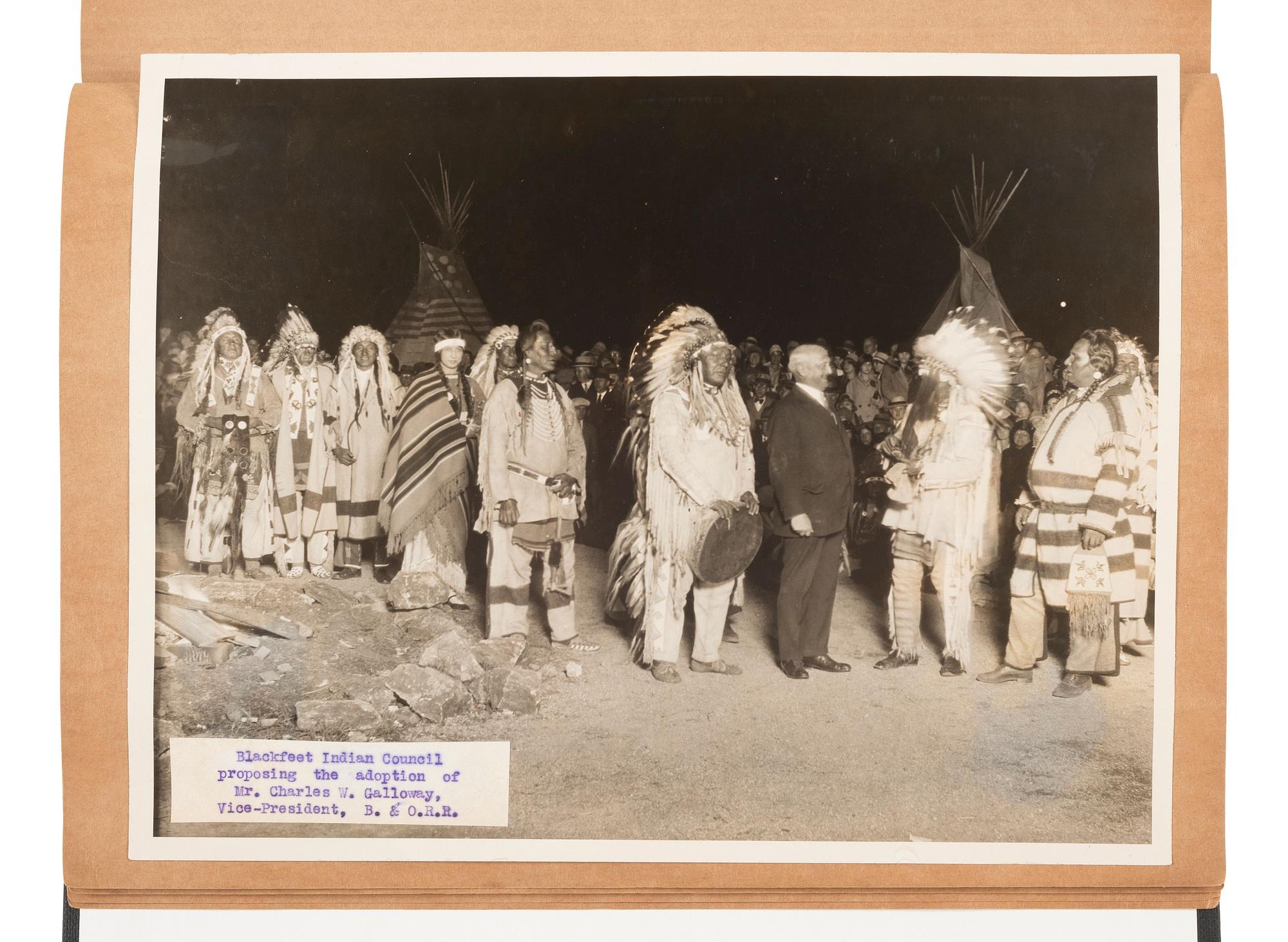 [NATIVE AMERICANS]. Album of 18 photographs of Blackfeet Chiefs, incl. Two Guns White Calf.