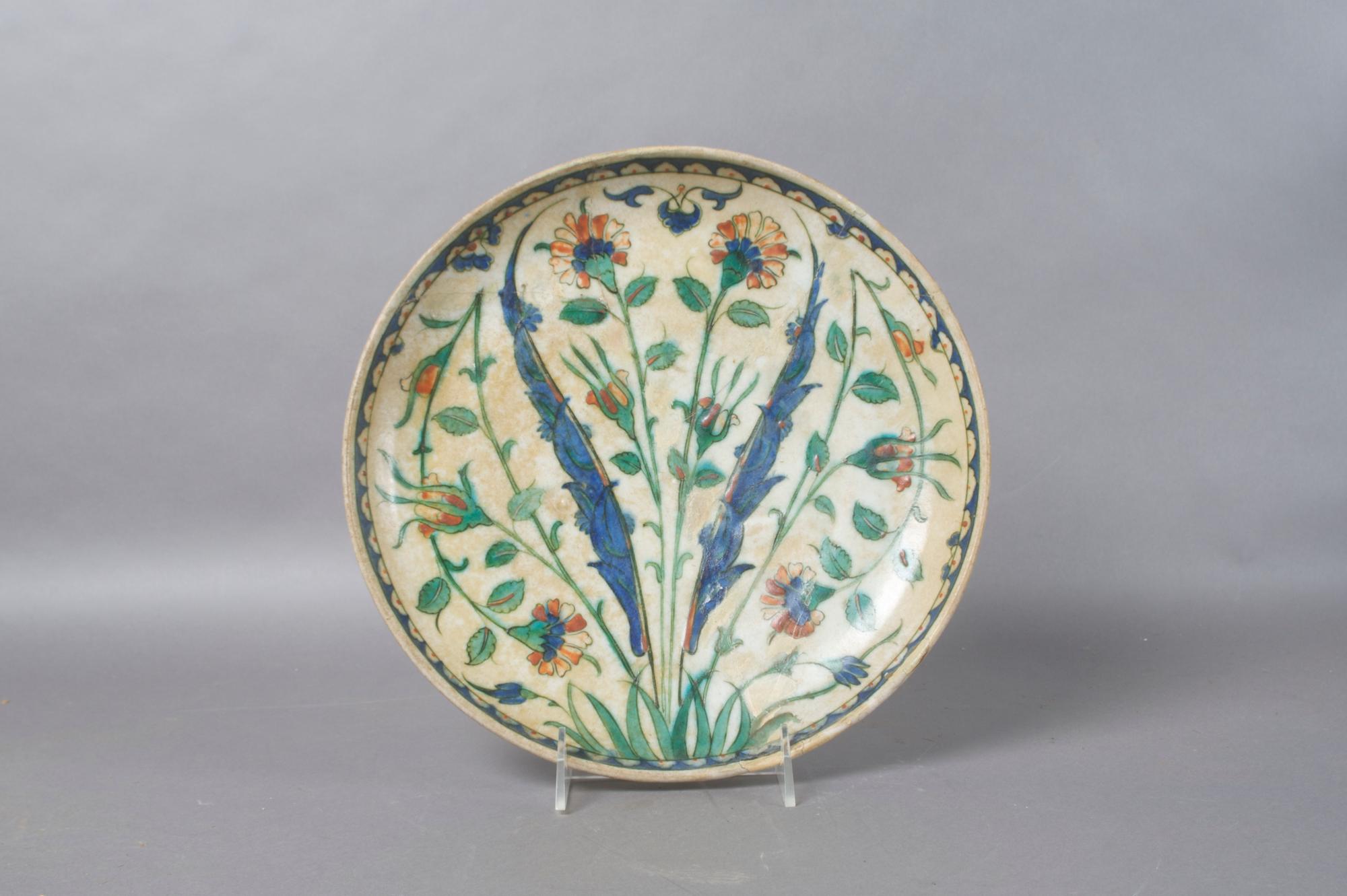An Iznik Ceramic Plate, Diameter 11 1/4 inches.
