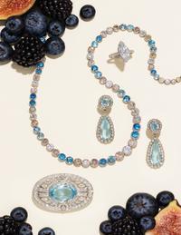 ART DECO, AQUAMARINE AND DIAMOND PENDANT/BROOCH
