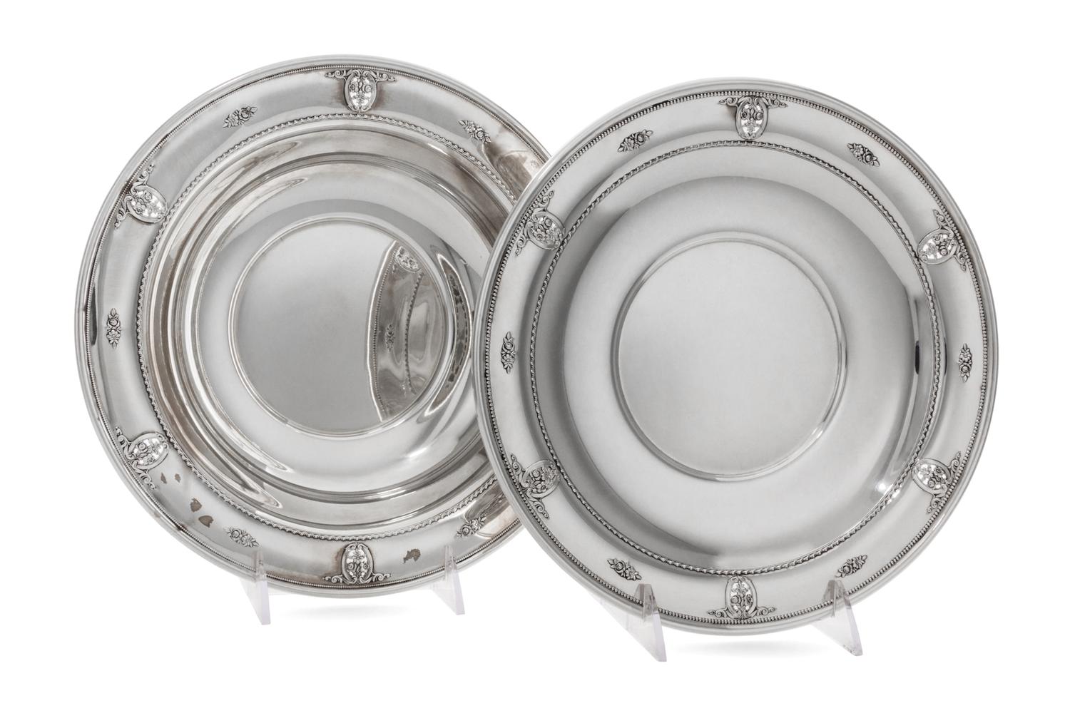 An American Silver Bowl and Underplate, Wallace Silversmiths, Wallingford, CT, Rose Point pattern, each having pierced floral medallion