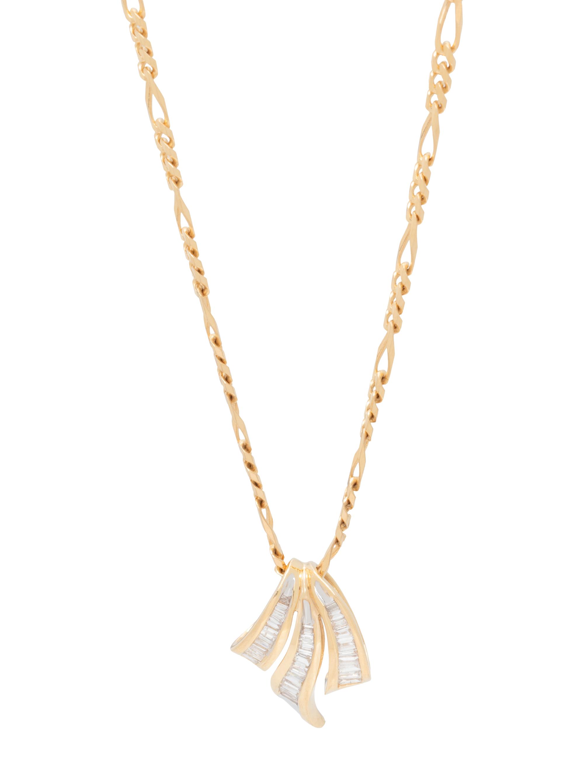 YELLOW GOLD AND DIAMOND PENDANT/NECKLACE