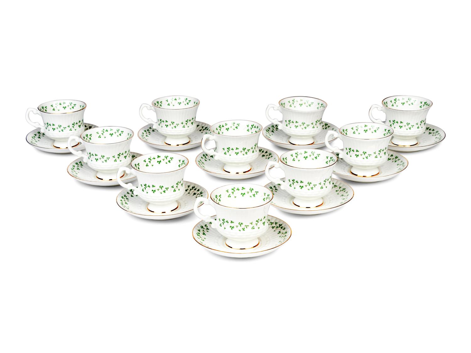 A Royal Tara Trellis Shamrock Porcelain Dinner Service