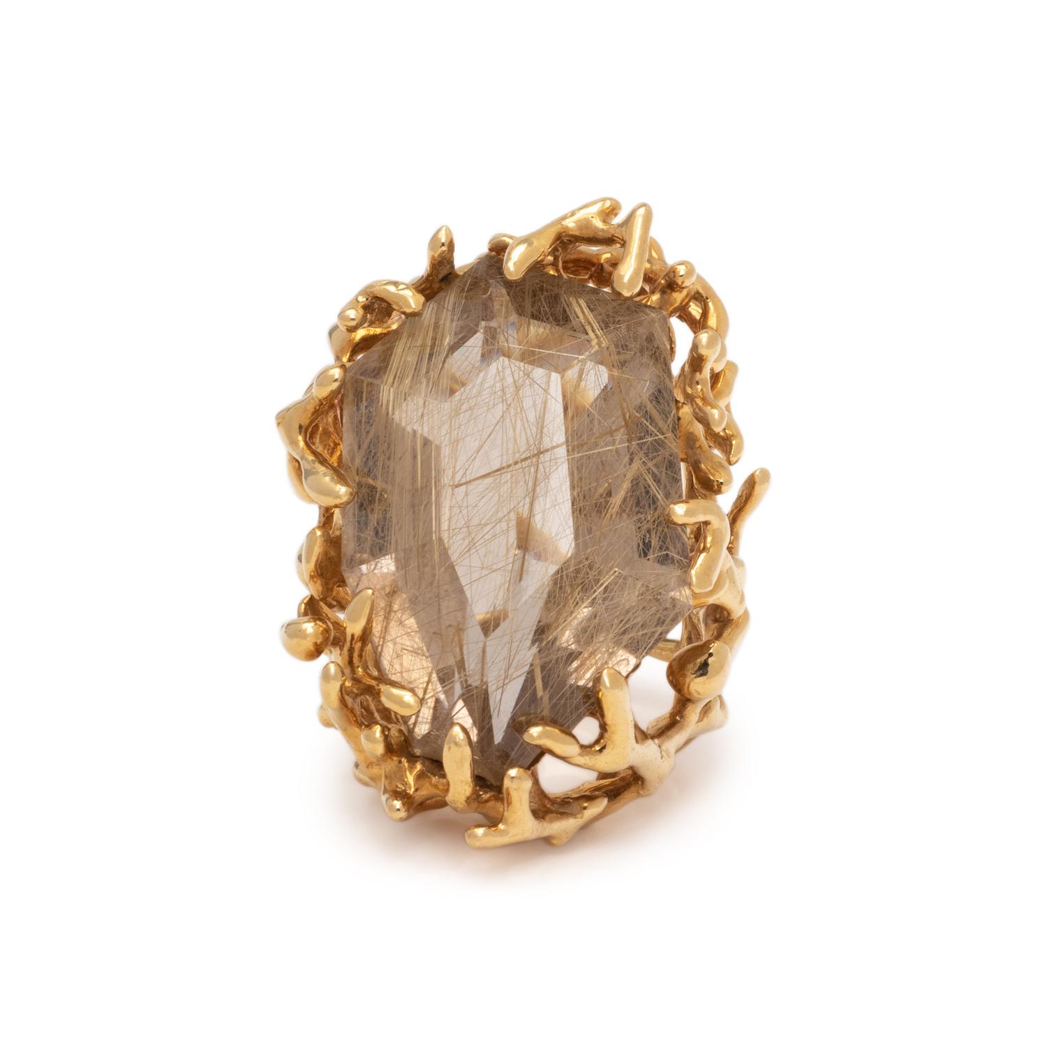 GILBERT ALBERT, YELLOW GOLD AND RUTILATED QUARTZ RING