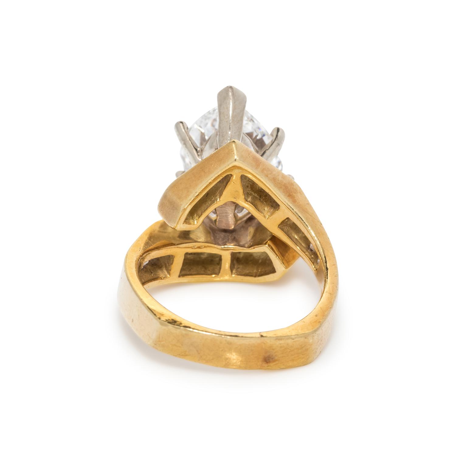 DIAMOND RING