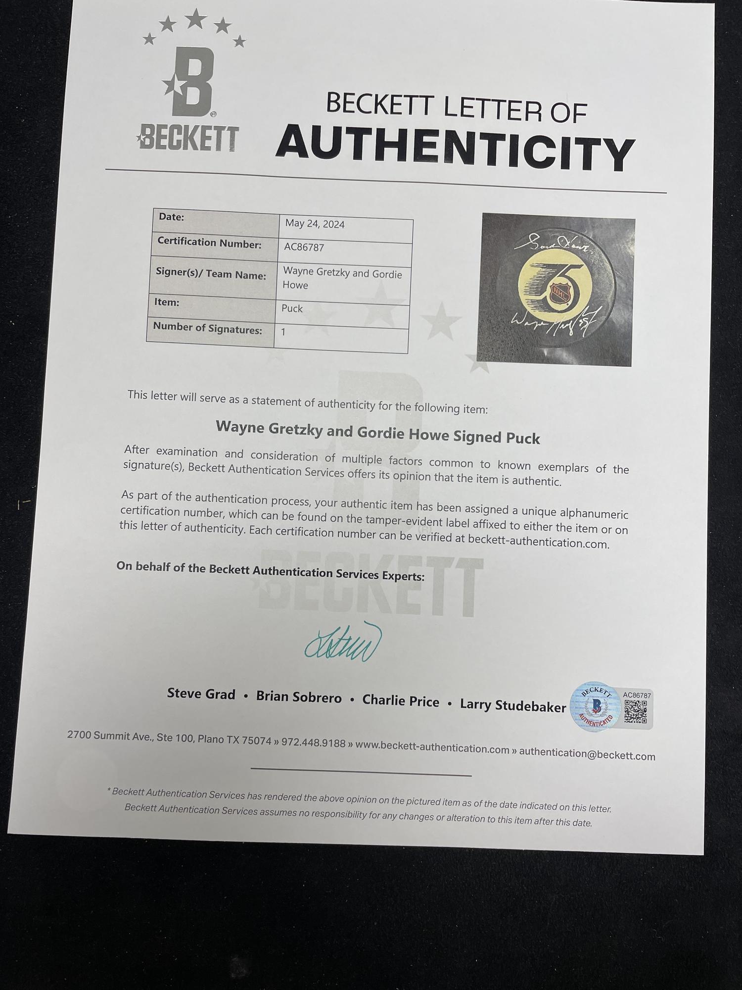 A Group of Wayne Gretzky Signed Autograph Items (Beckett Authentication Services),